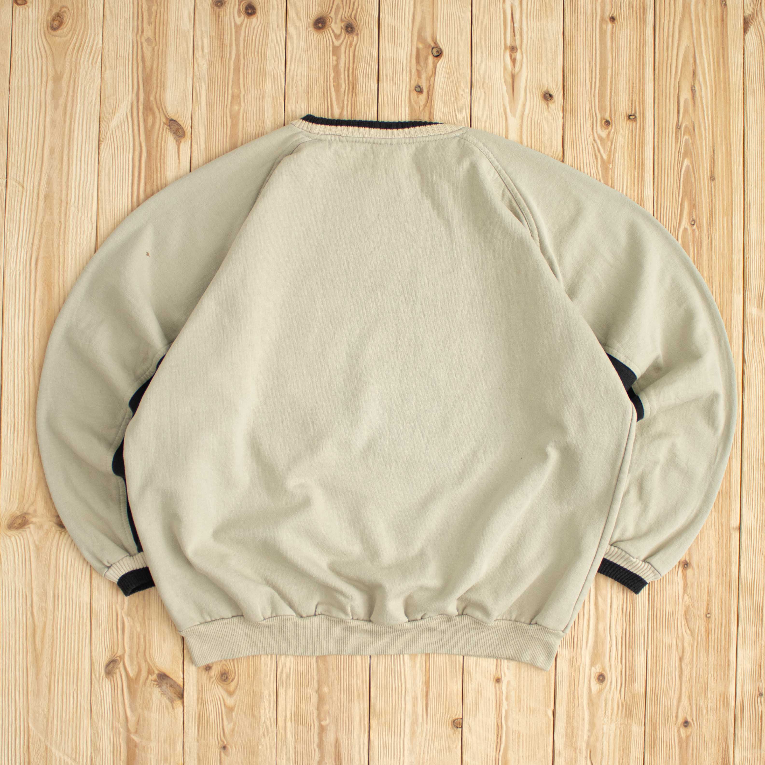 (L) Vintage Nike Spell Out Embroidered Sweatshirt