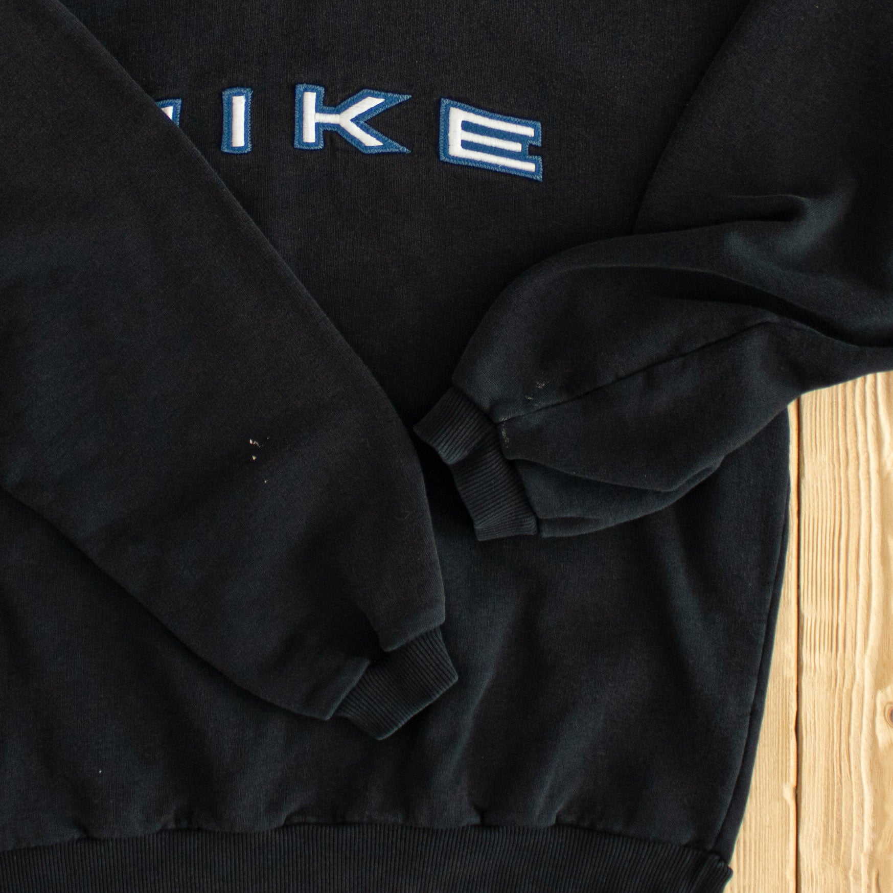 (S/M) Nike Spell Out Vintage Embroidered Sweatshirt Black