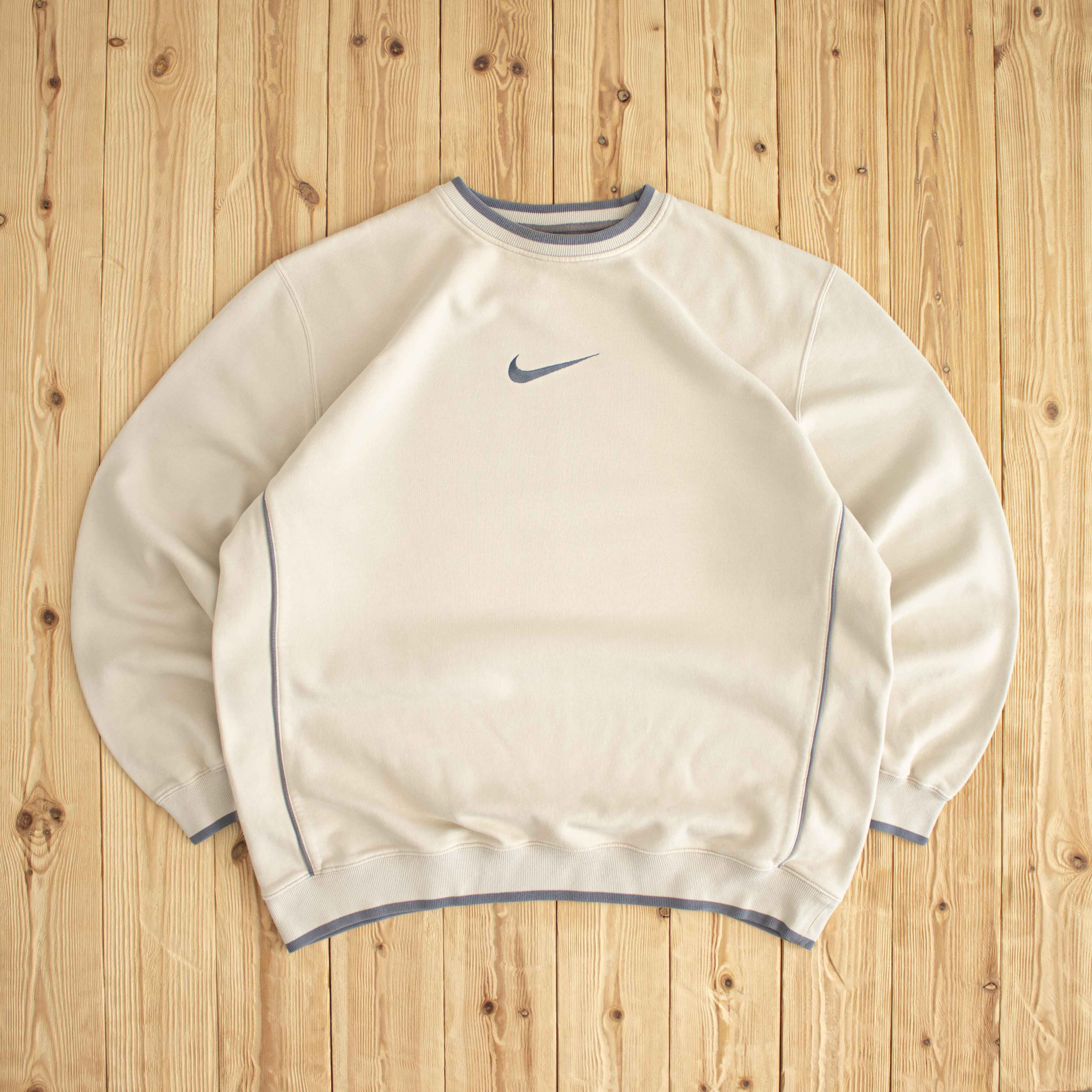 (XL) Nike Swoosh Vintage Embroidered Sweatshirt Beige