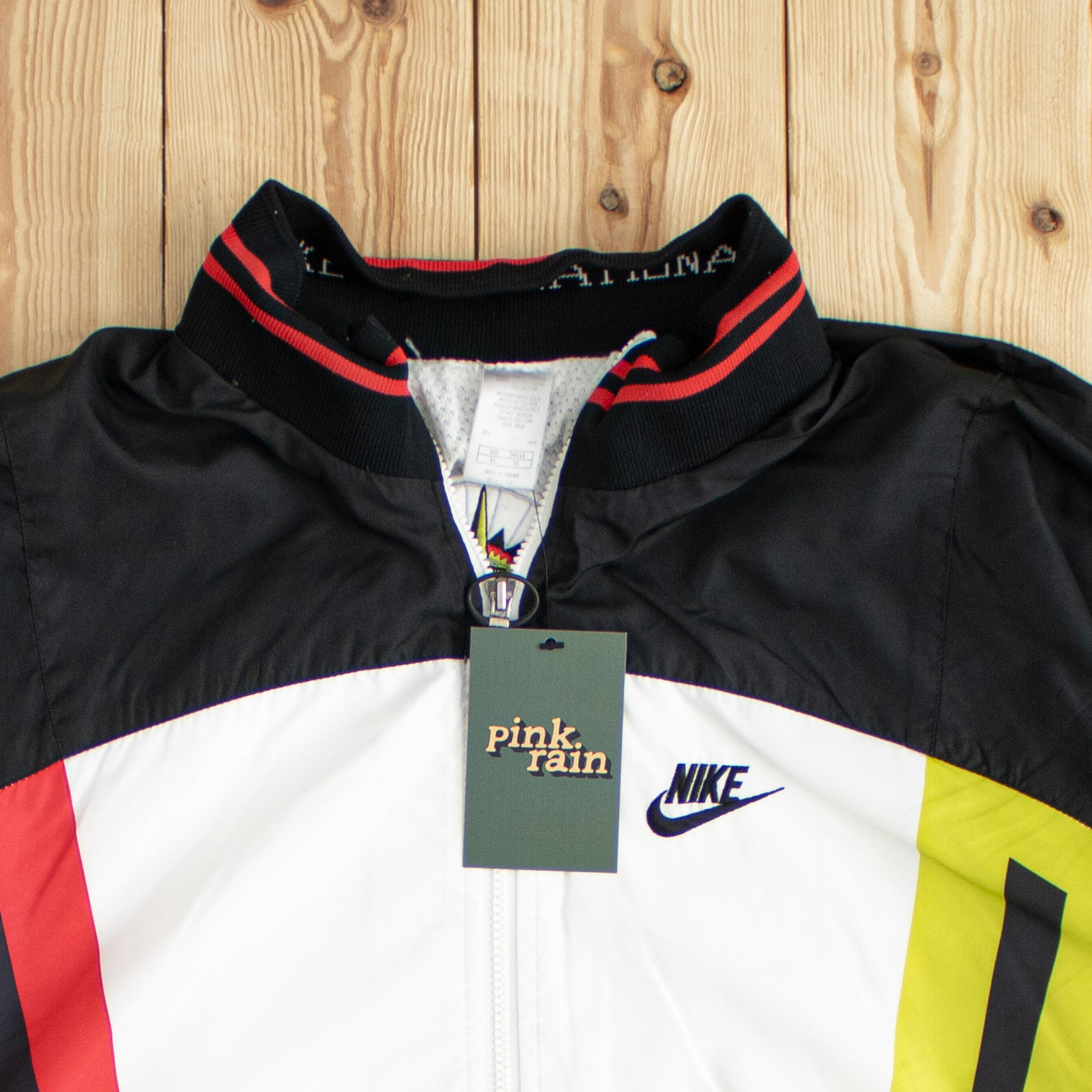 (L) Vintage Nike International Embroidered Jacket