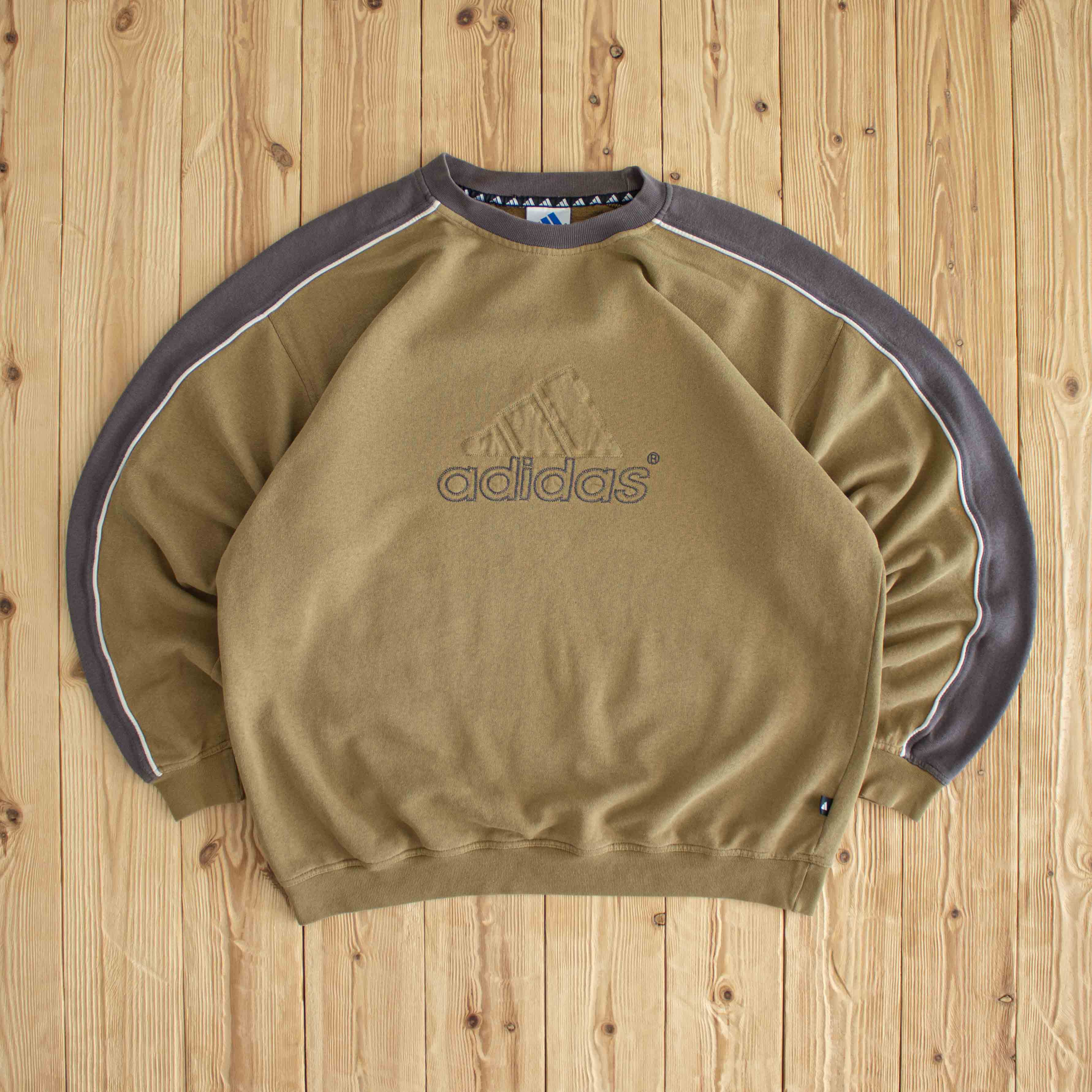 (L) Adidas Spell Out Vintage Embroidered Sweatshirt Beige Brown