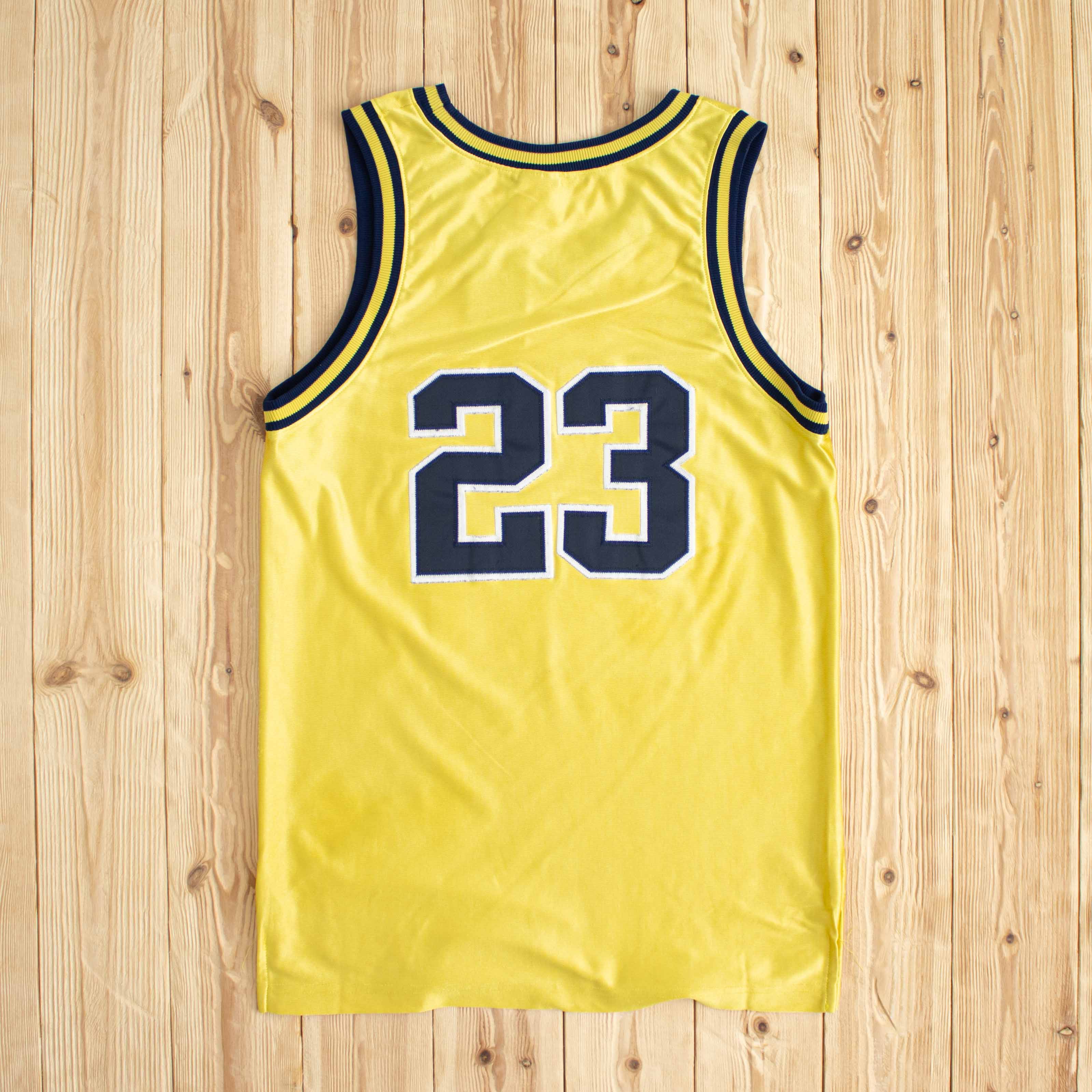 (S/M) Vintage Nike Michigan Embroidered Jersey