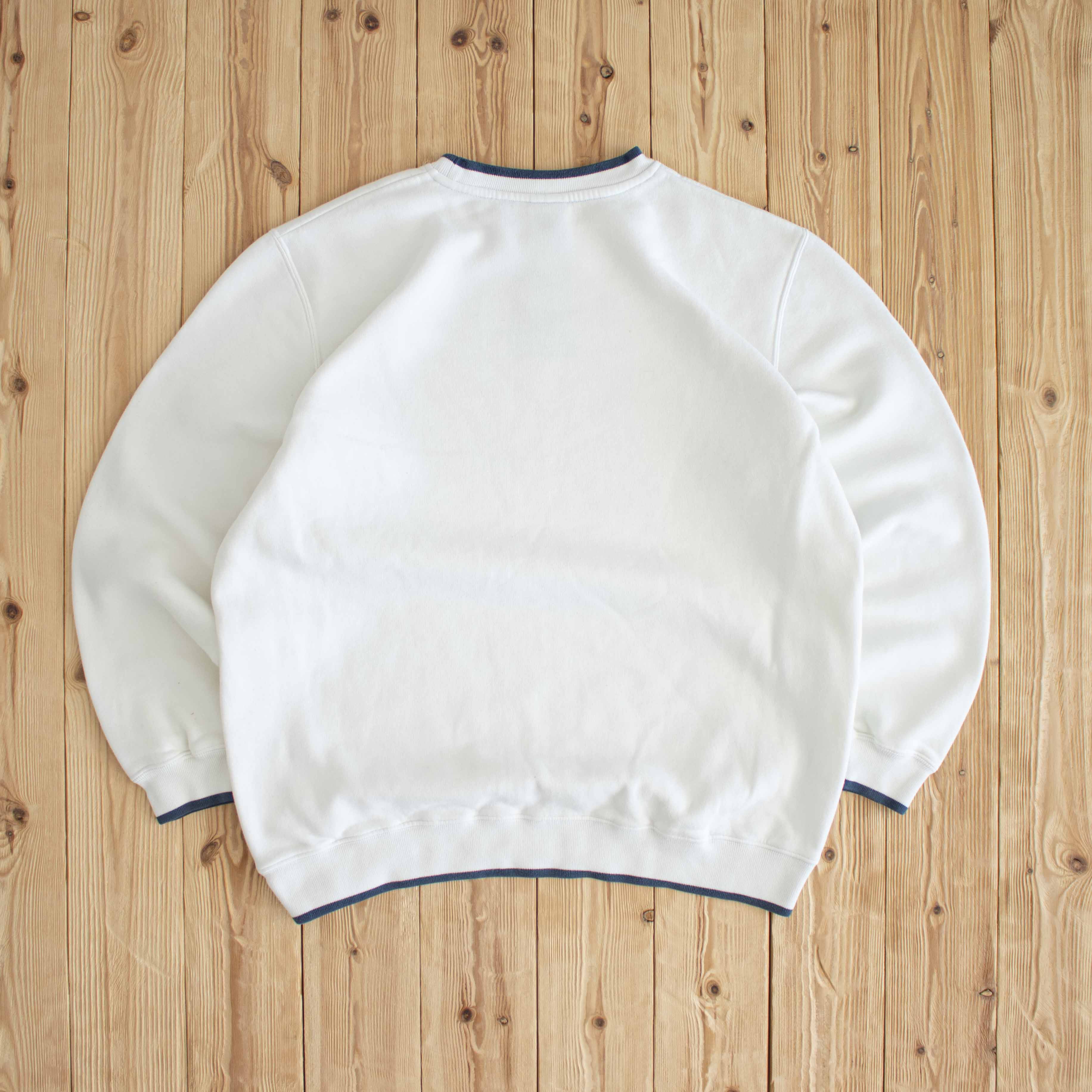 (L) Nike Swoosh Vintage Embroidered Sweatshirt White