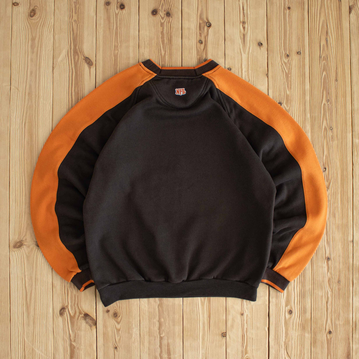 (M) Cleveland Browns Vintage Embroidered Sweatshirt Brown