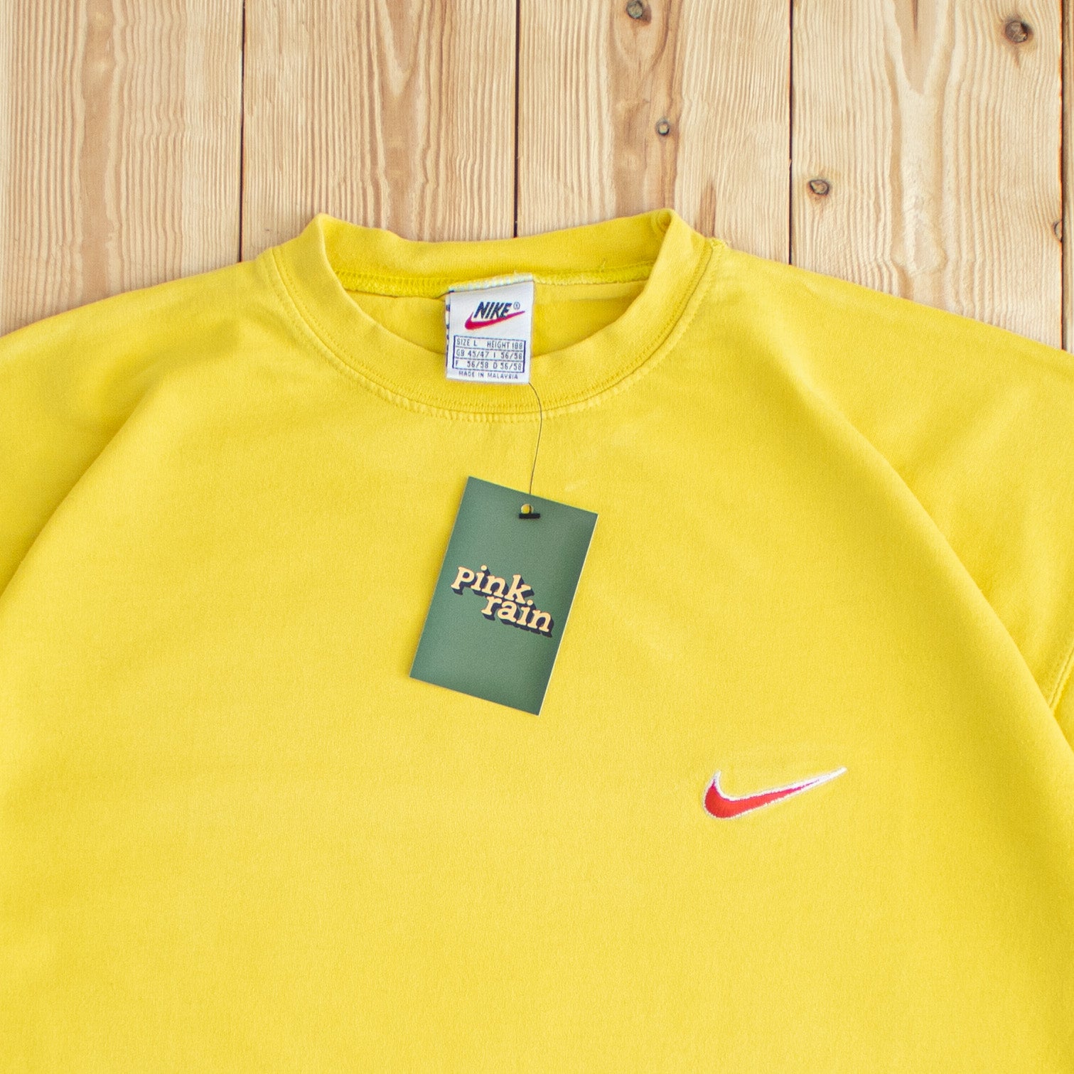 (M) Vintage Nike Essential Embroidered T-Shirt