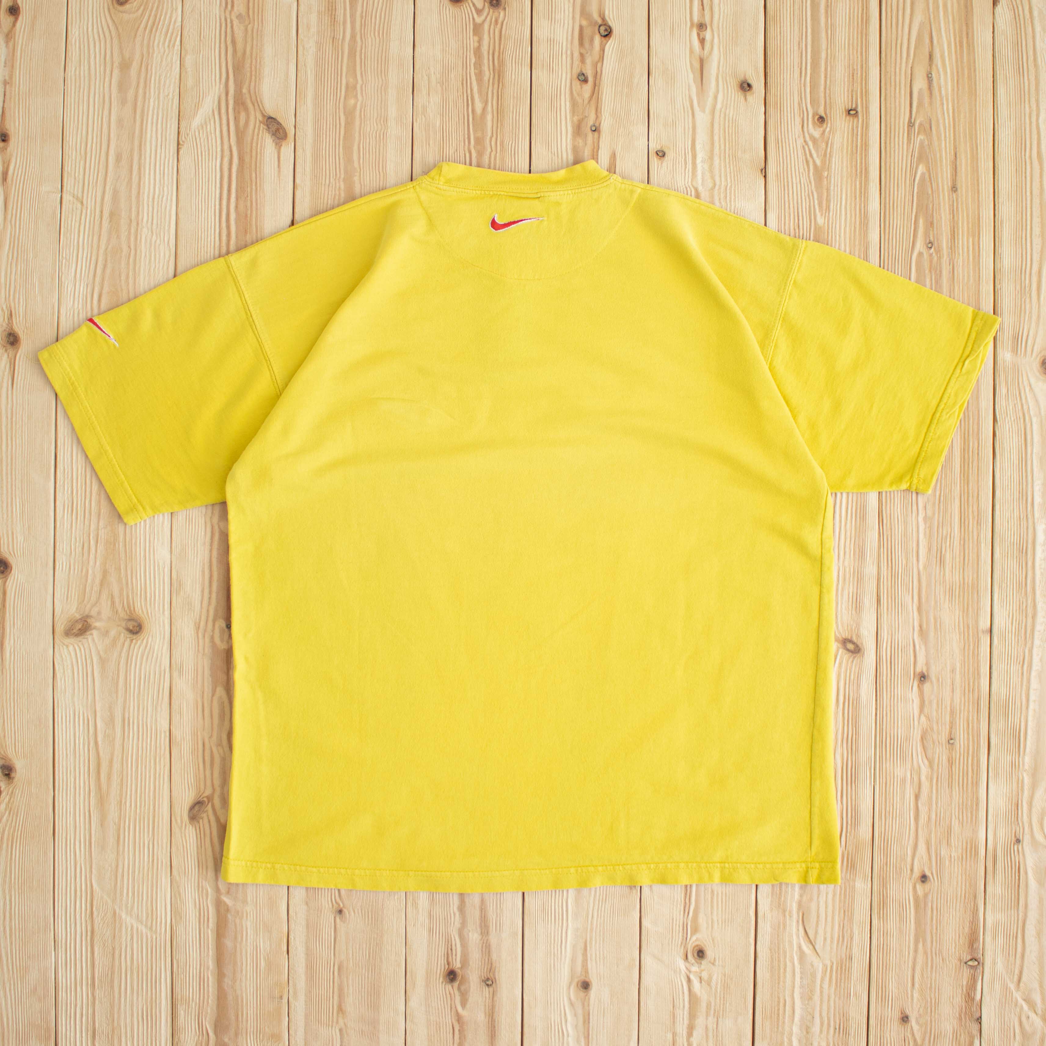(M) Vintage Nike Essential Embroidered T-Shirt