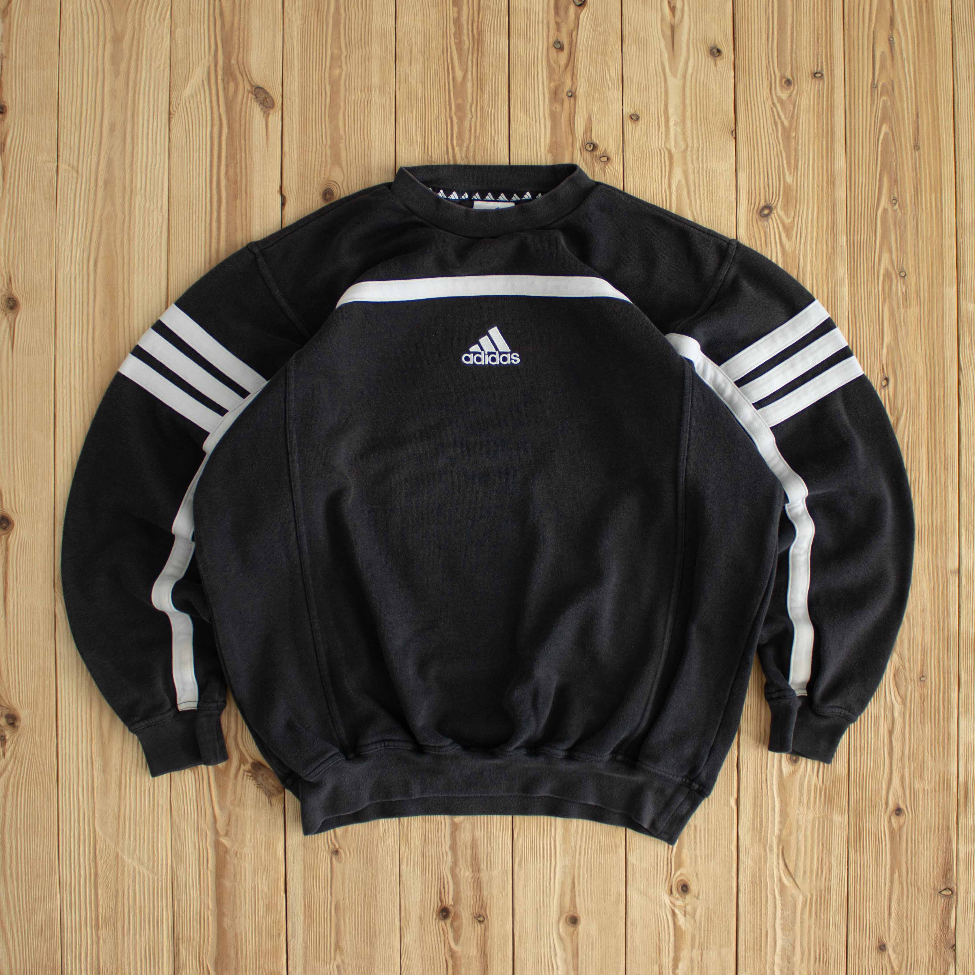 (M) Adidas Center Logo Vintage Embroidered Sweatshirt Black