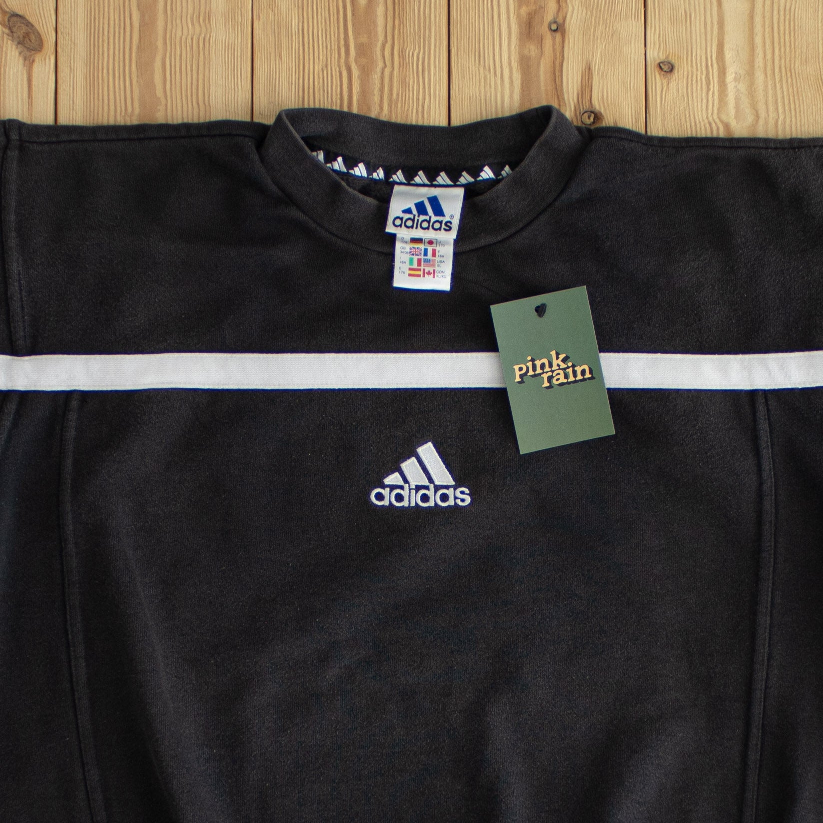 (M) Adidas Center Logo Vintage Embroidered Sweatshirt Black