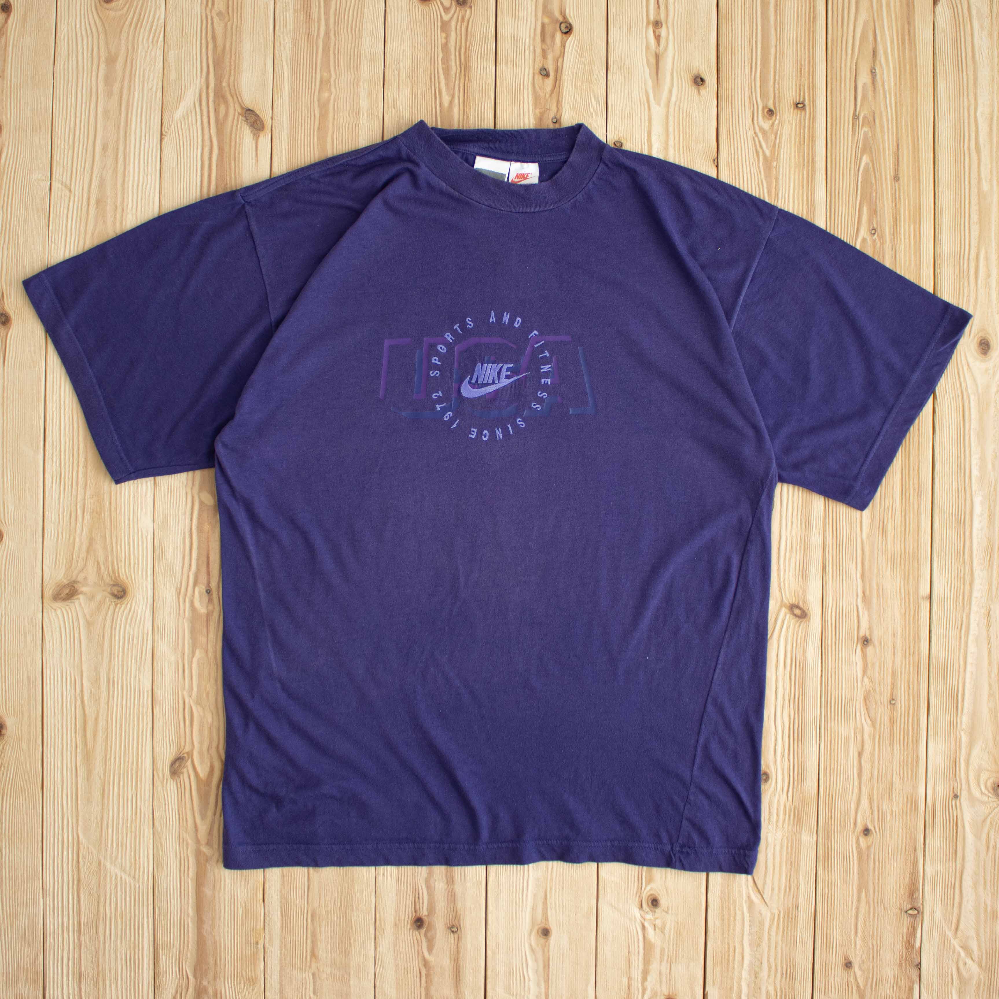(M) Vintage Nike Sports And Fitness Embroidered T-Shirt