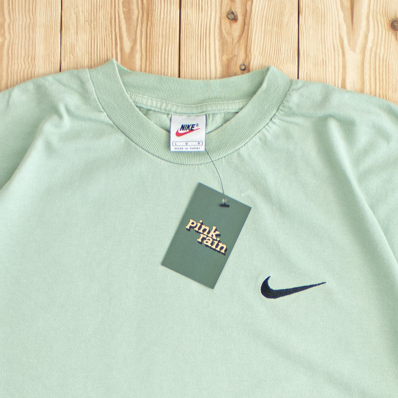 (M) Vintage Nike Essential Embroidered T-Shirt