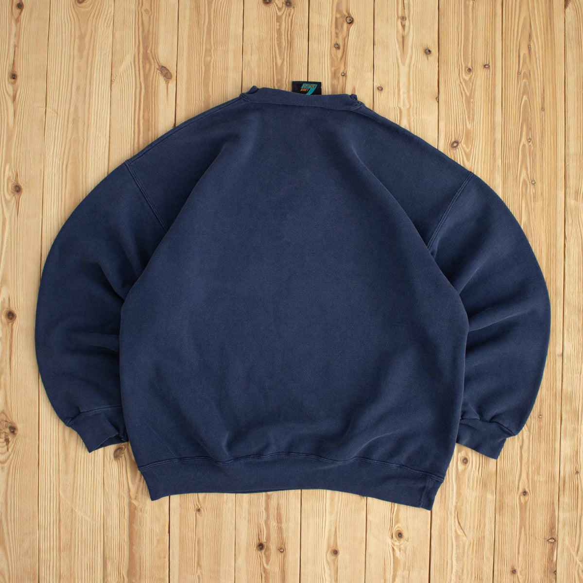 (L) Logo Athletic Georgetown Bulldogs Vintage Embroidered Sweatshirt Blue