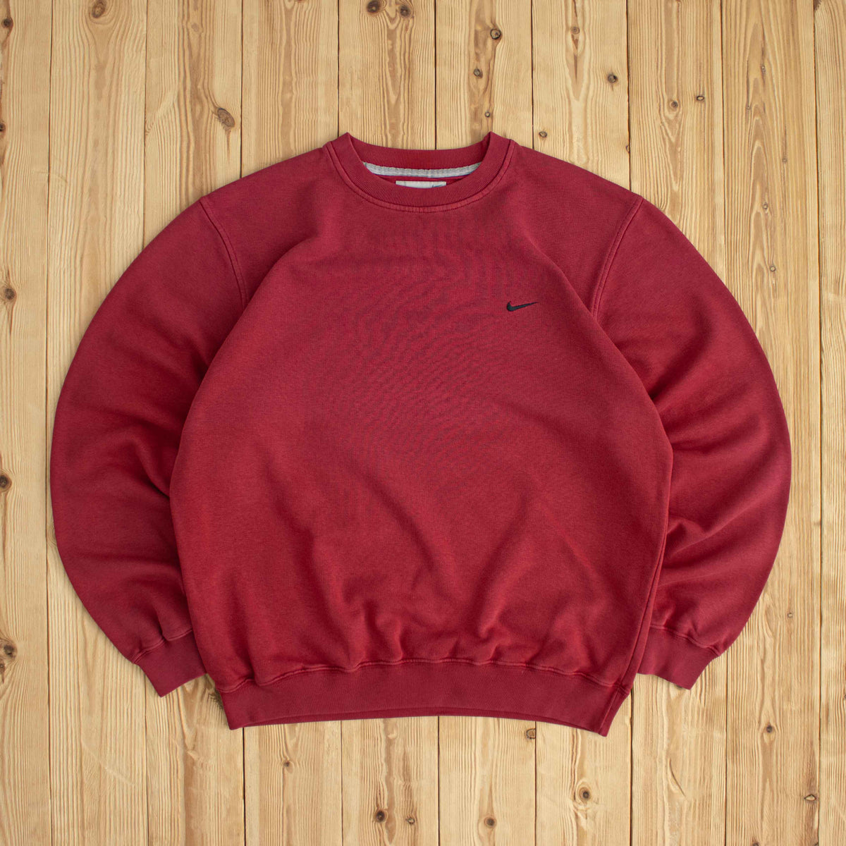 (M/L) Nike Vintage Essential Embroidered Sweatshirt Red