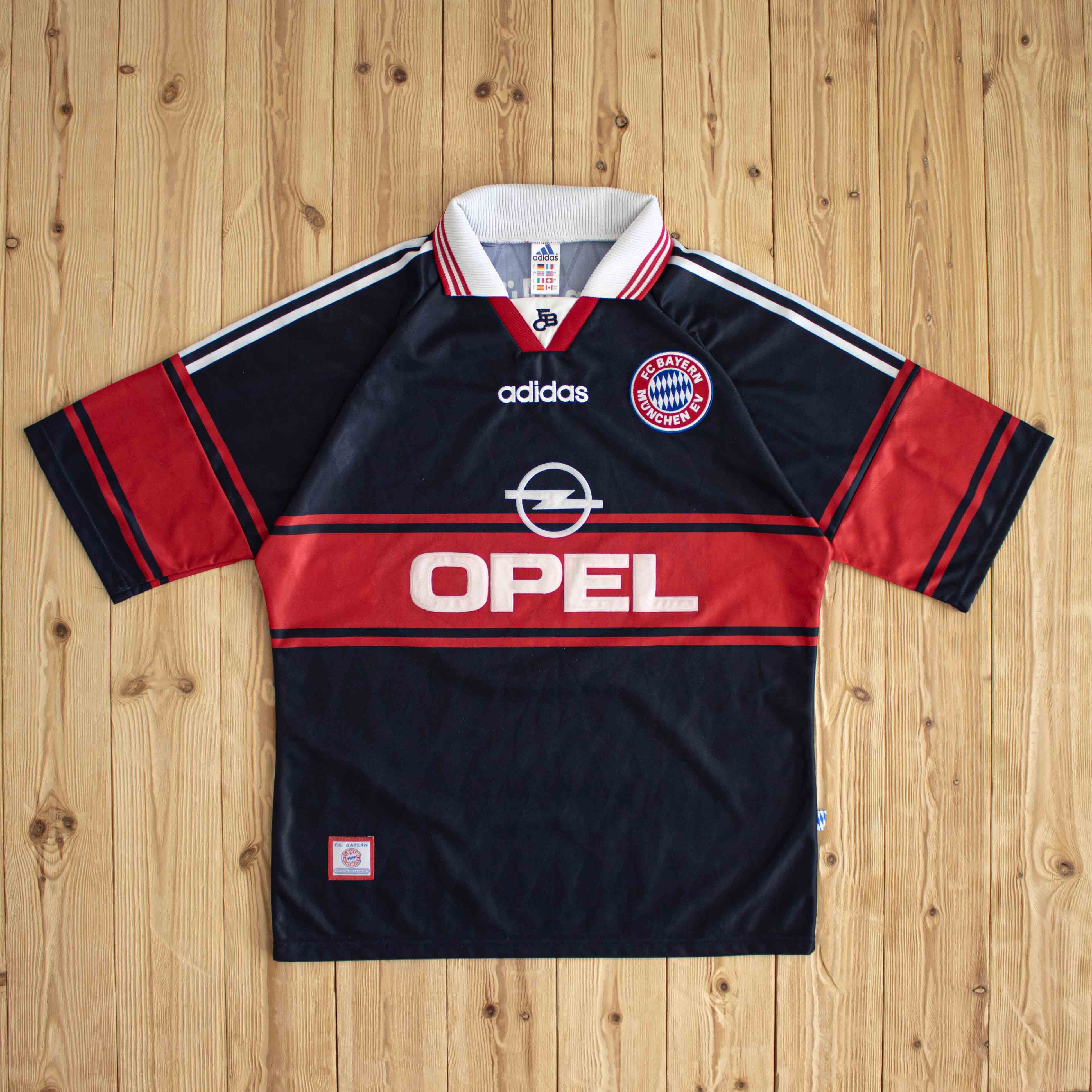 (L) Adidas F.C. Bayern München Vintage Embroidered T-Shirt Black