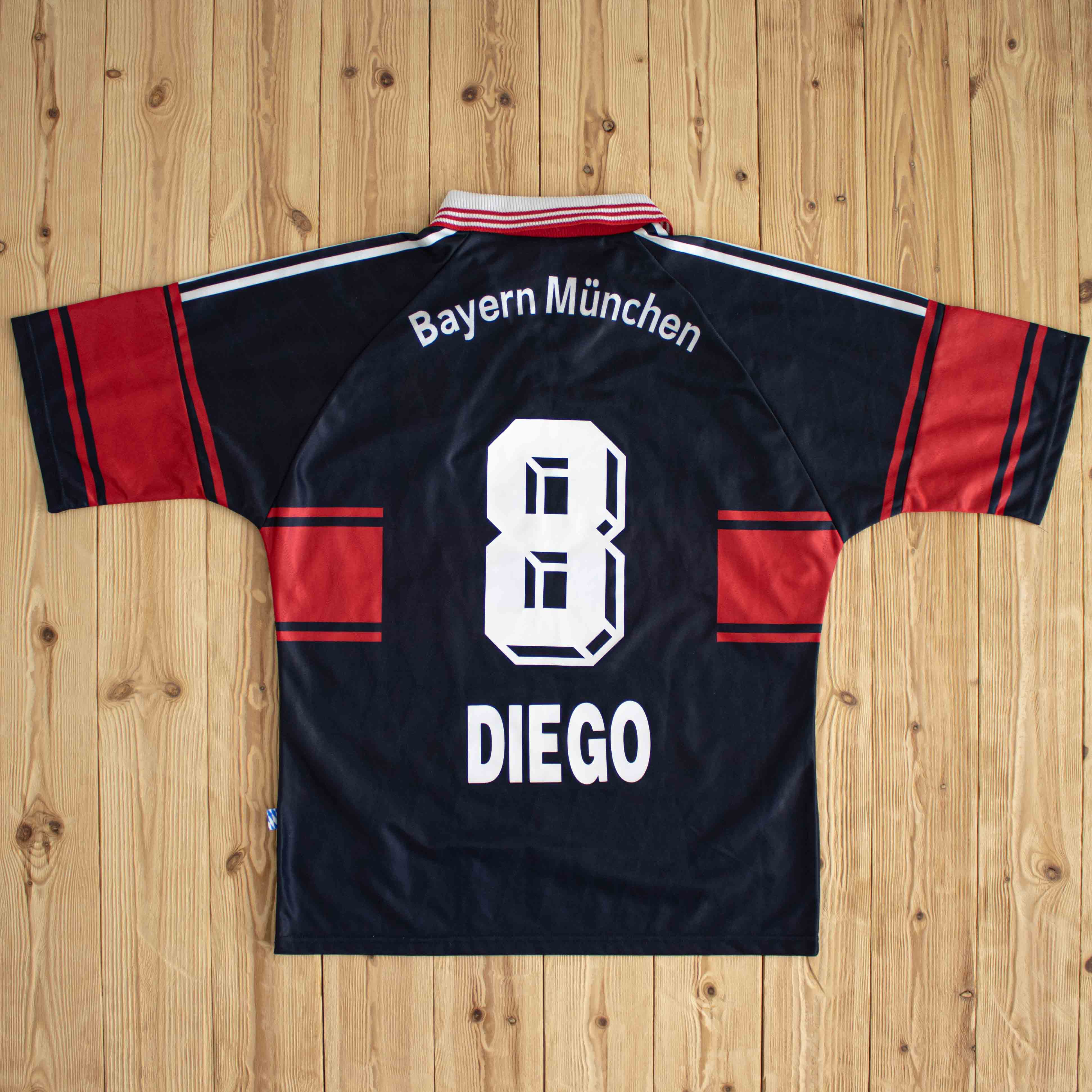 (L) Adidas F.C. Bayern München Vintage Embroidered T-Shirt Black