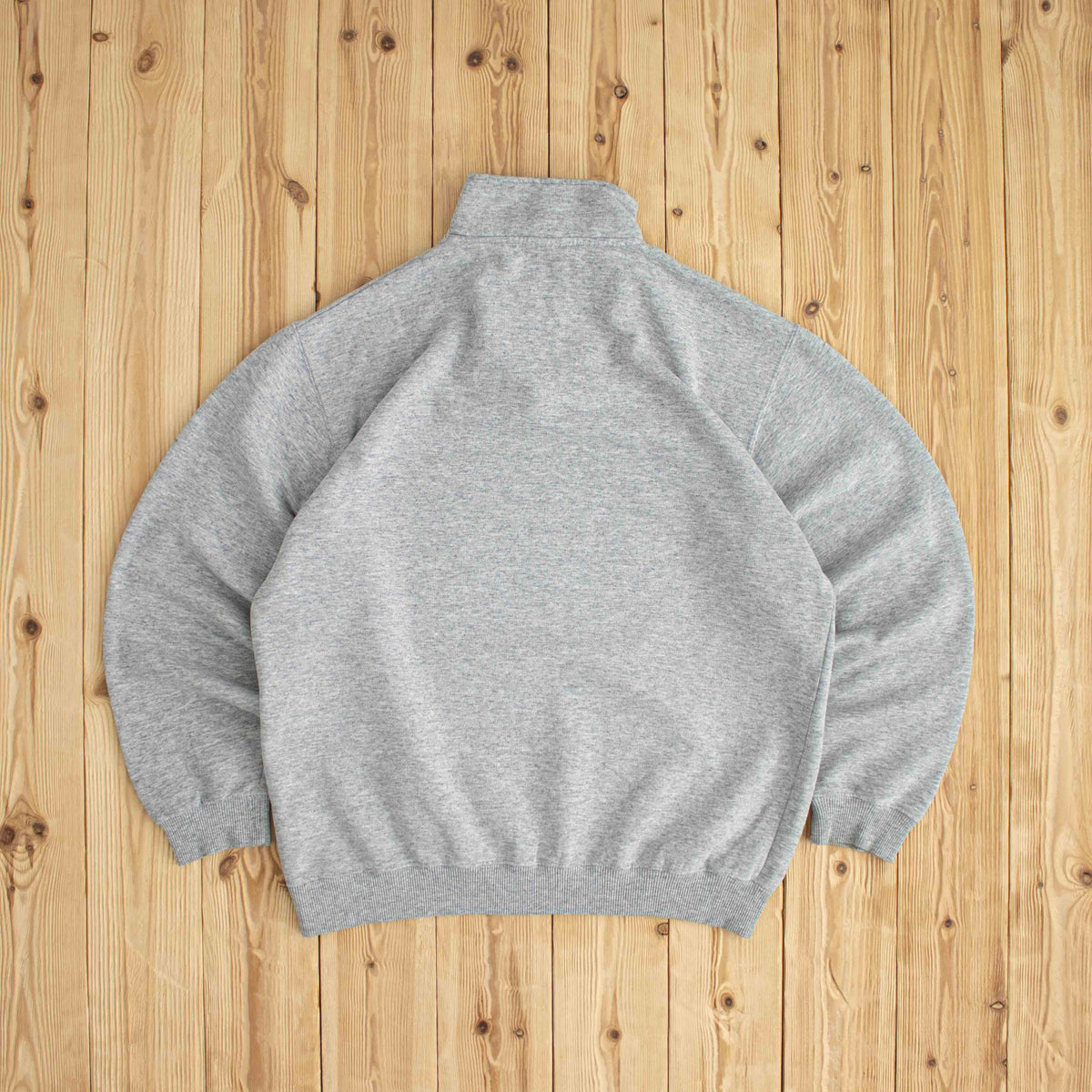 (M) Reebok Vintage Essential Embroidered Quarter-Zip Gray