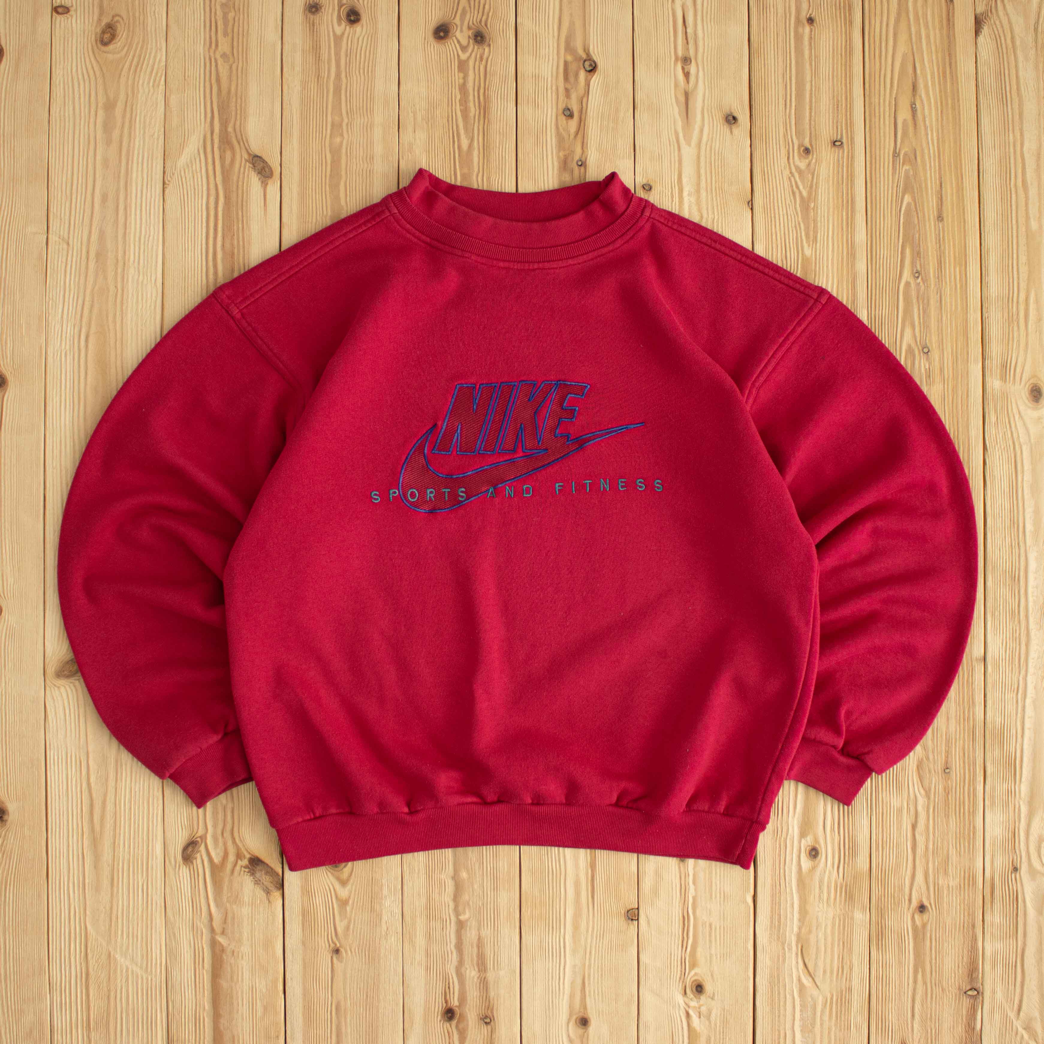(M) Nike Sports & Fitness Vintage Embroidered Sweatshirt Red