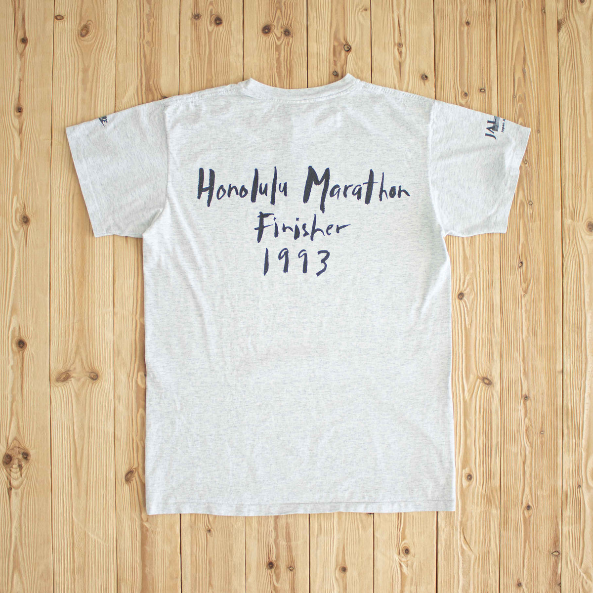 (M) 1993 Nike Honolulu Marathon Finisher Vintage T-Shirt Gray