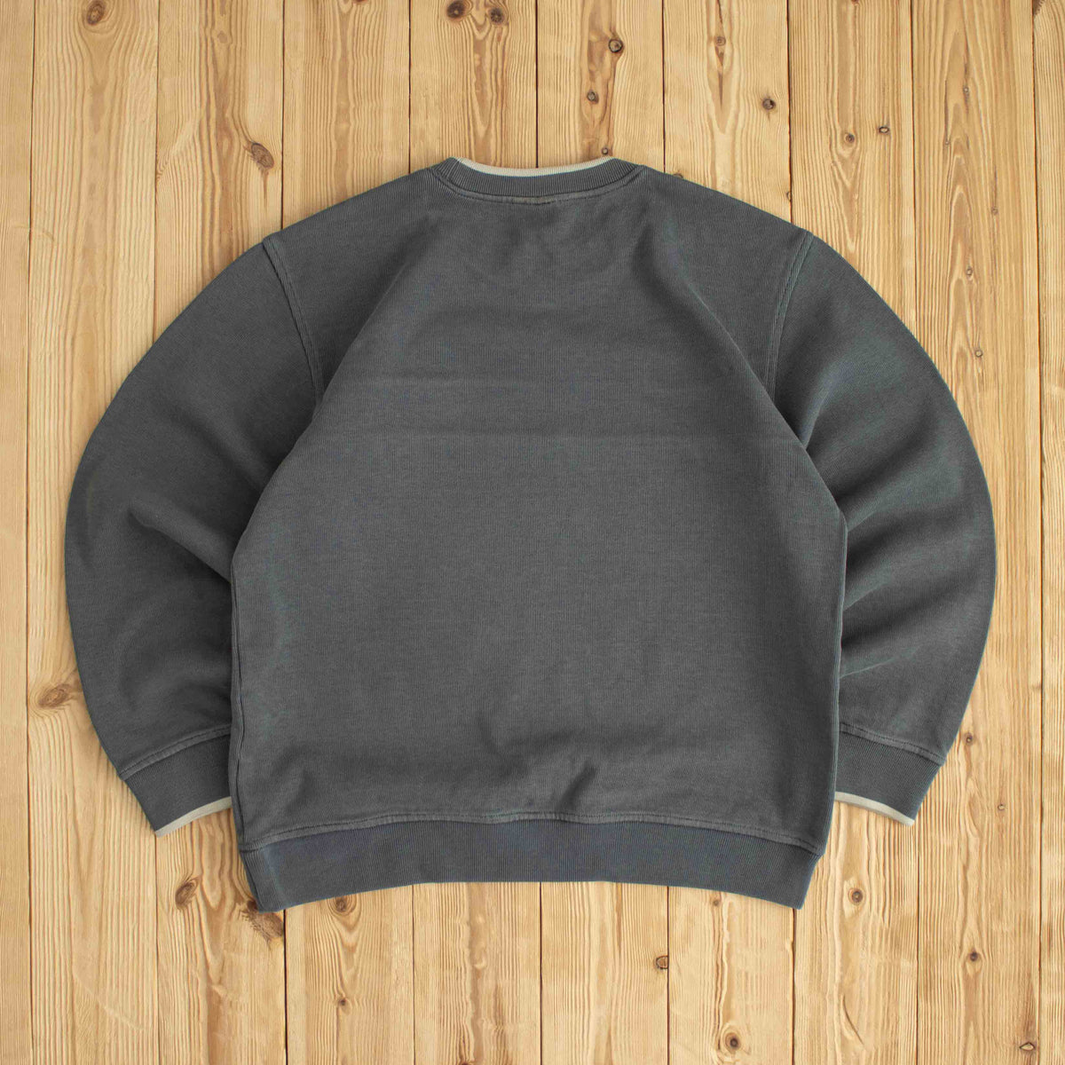 (M) Adidas Vintage Essential Embroidered Sweatshirt Gray