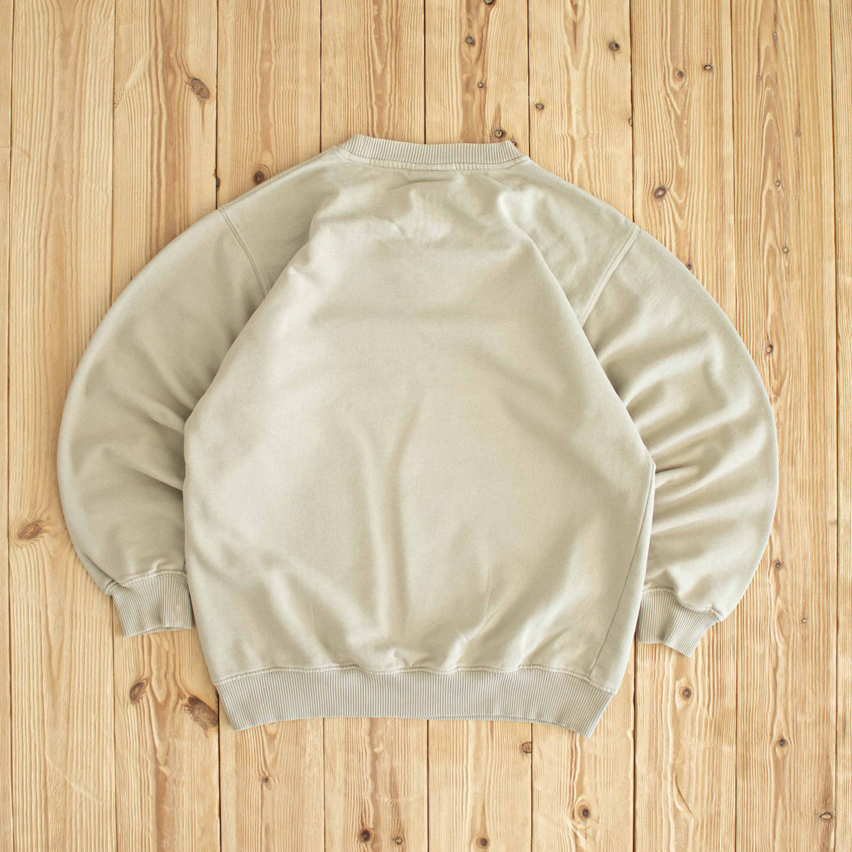 (S) Adidas Essential Vintage Embroidered Sweatshirt Beige