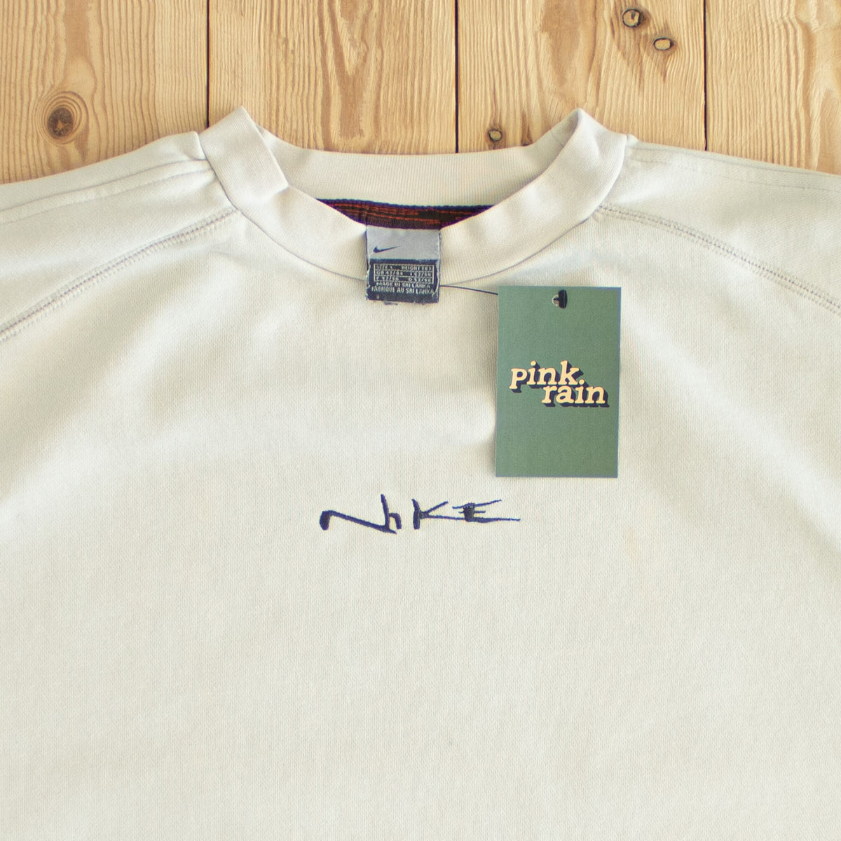 (L) Nike Center Name Vintage Embroidered Sweatshirt Beige