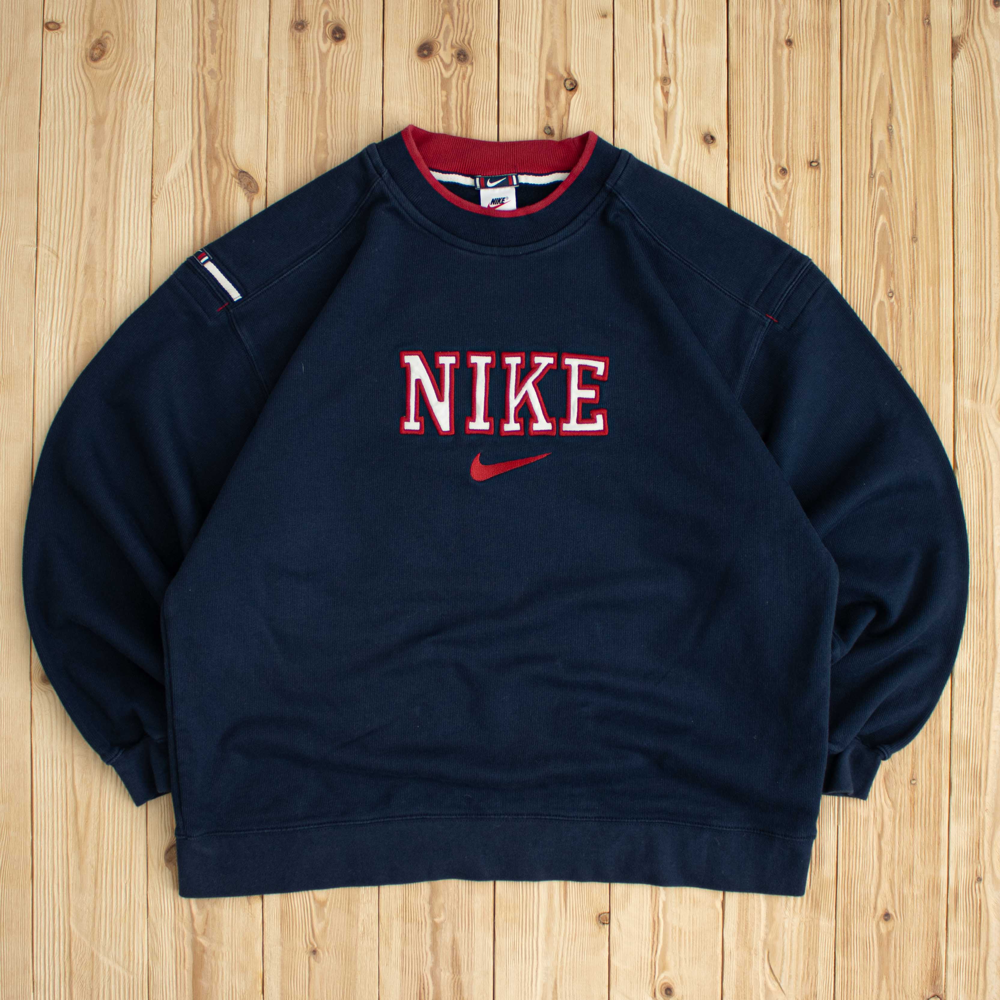 (L/XL) Vintage Nike Spell Out Embroidered Sweatshirt