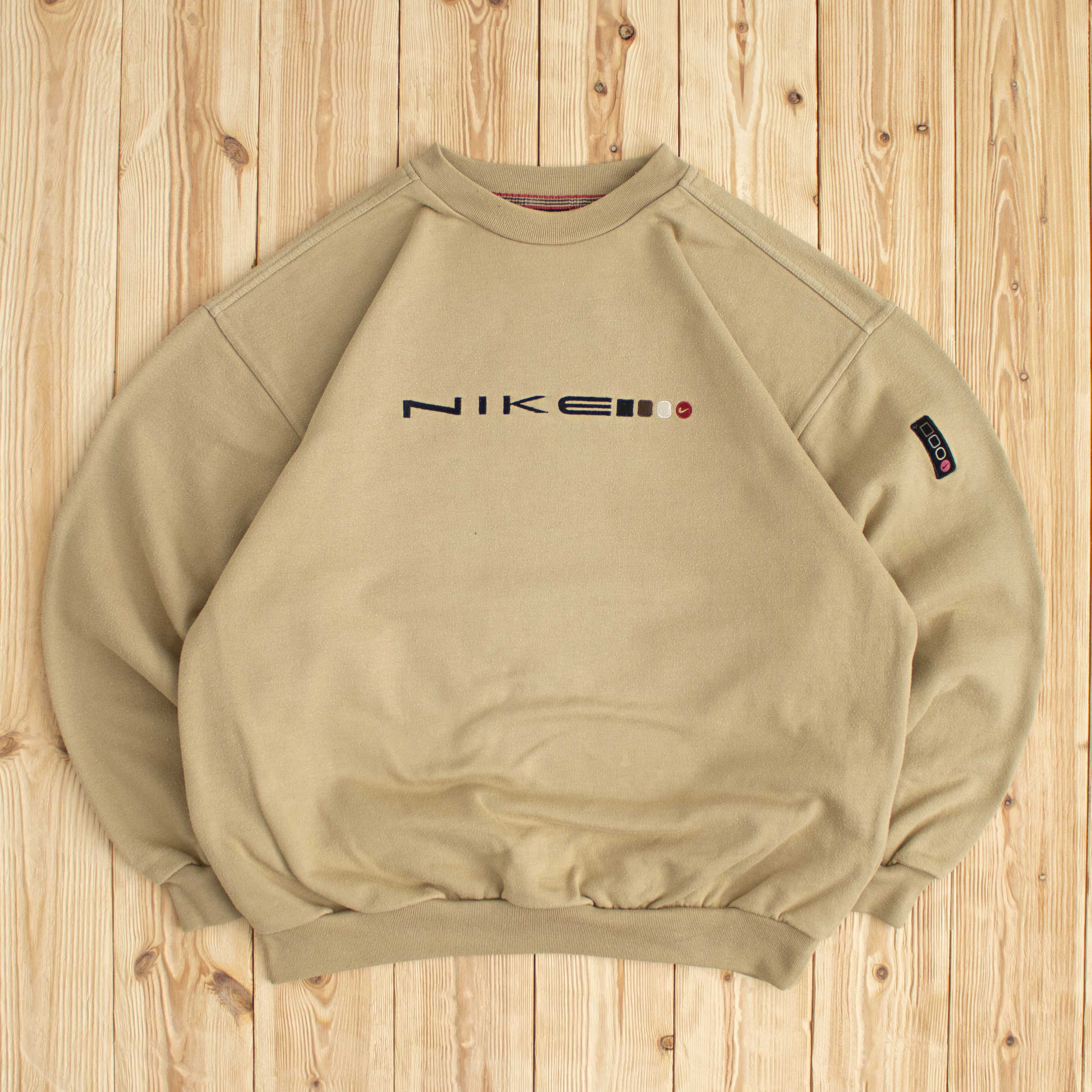 (M) Vintage Nike Spell Out Embroidered Sweatshirt