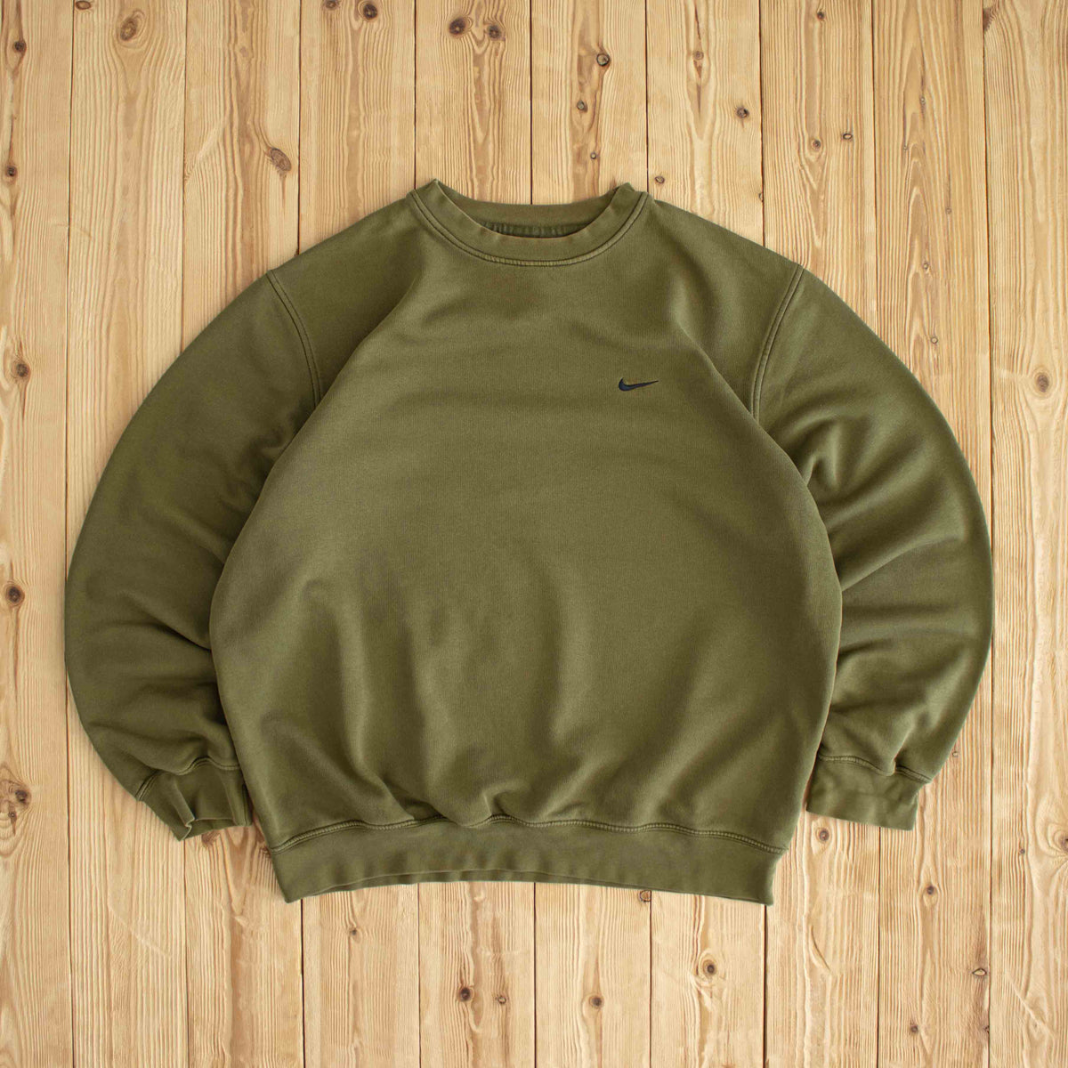 (M) Nike Vintage Essential Embroidered Sweatshirt Green