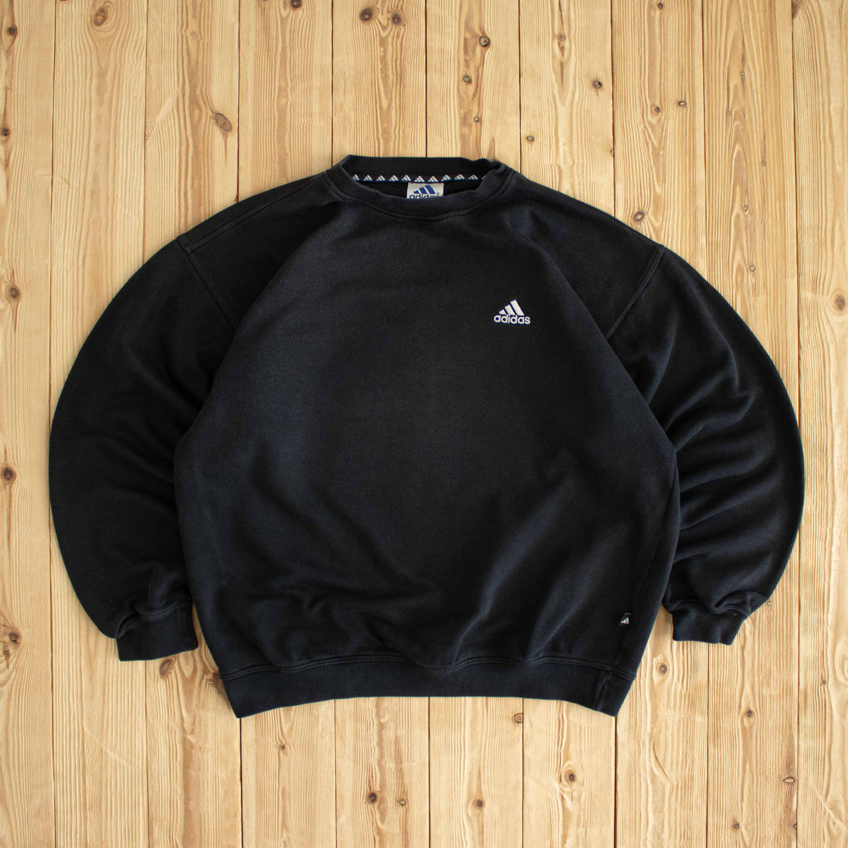 (M/L) Adidas Vintage Essential Embroidered Sweatshirt Black