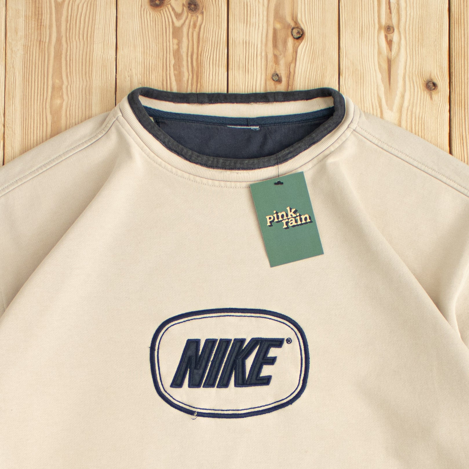 (L) Vintage Nike Spell Out Embroidered Sweatshirt