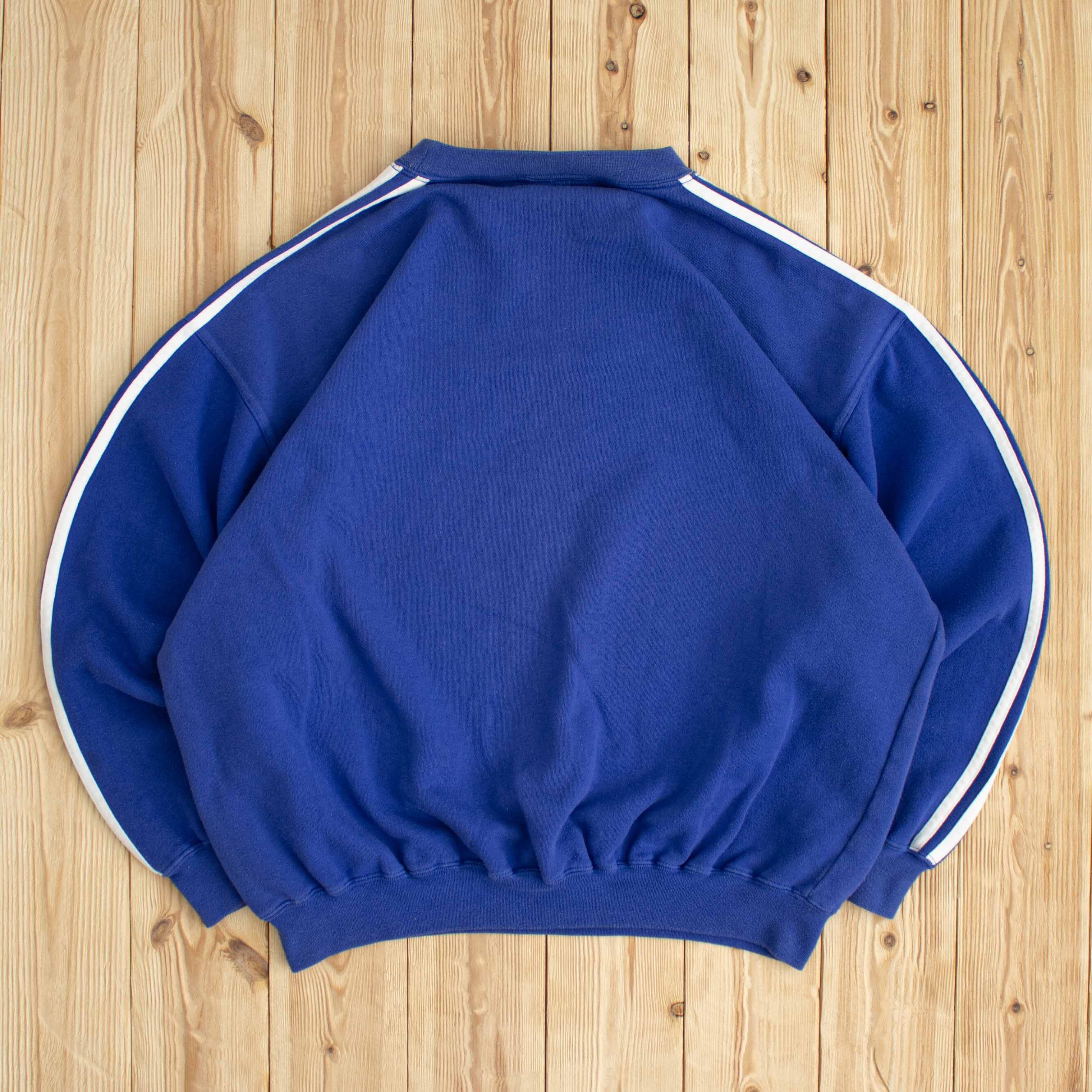 (L) Vintage Adidas Essential Embroidered Sweatshirt