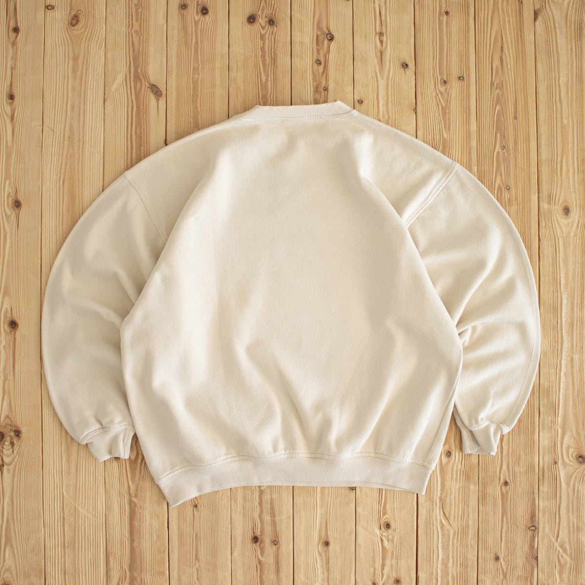(L) Adidas Logo Vintage Embroidered Sweatshirt Beige