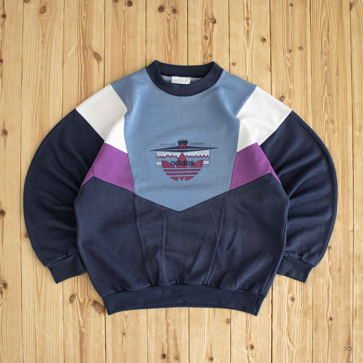 (M/L) Adidas 'Things Are Different' Vintage Sweatshirt Blue