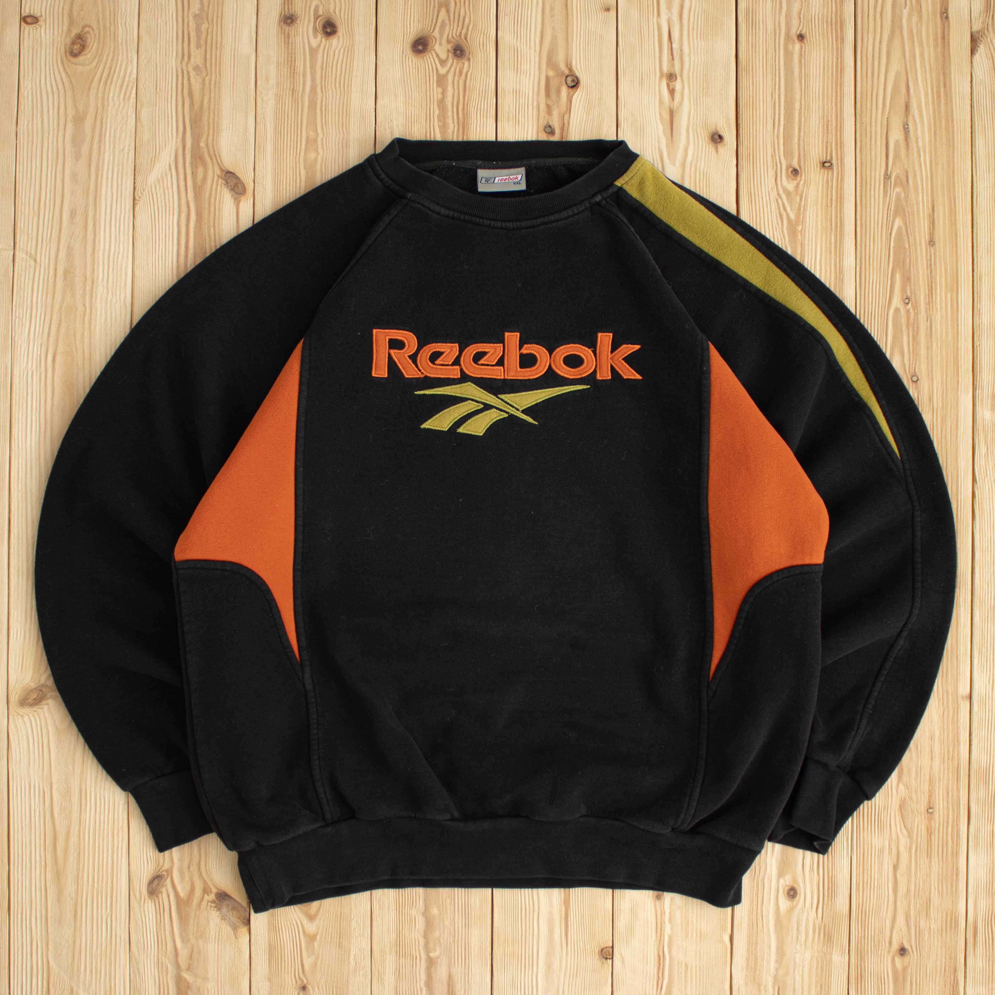 (L) Vintage Reebok Spell Out Embroidered Sweatshirt