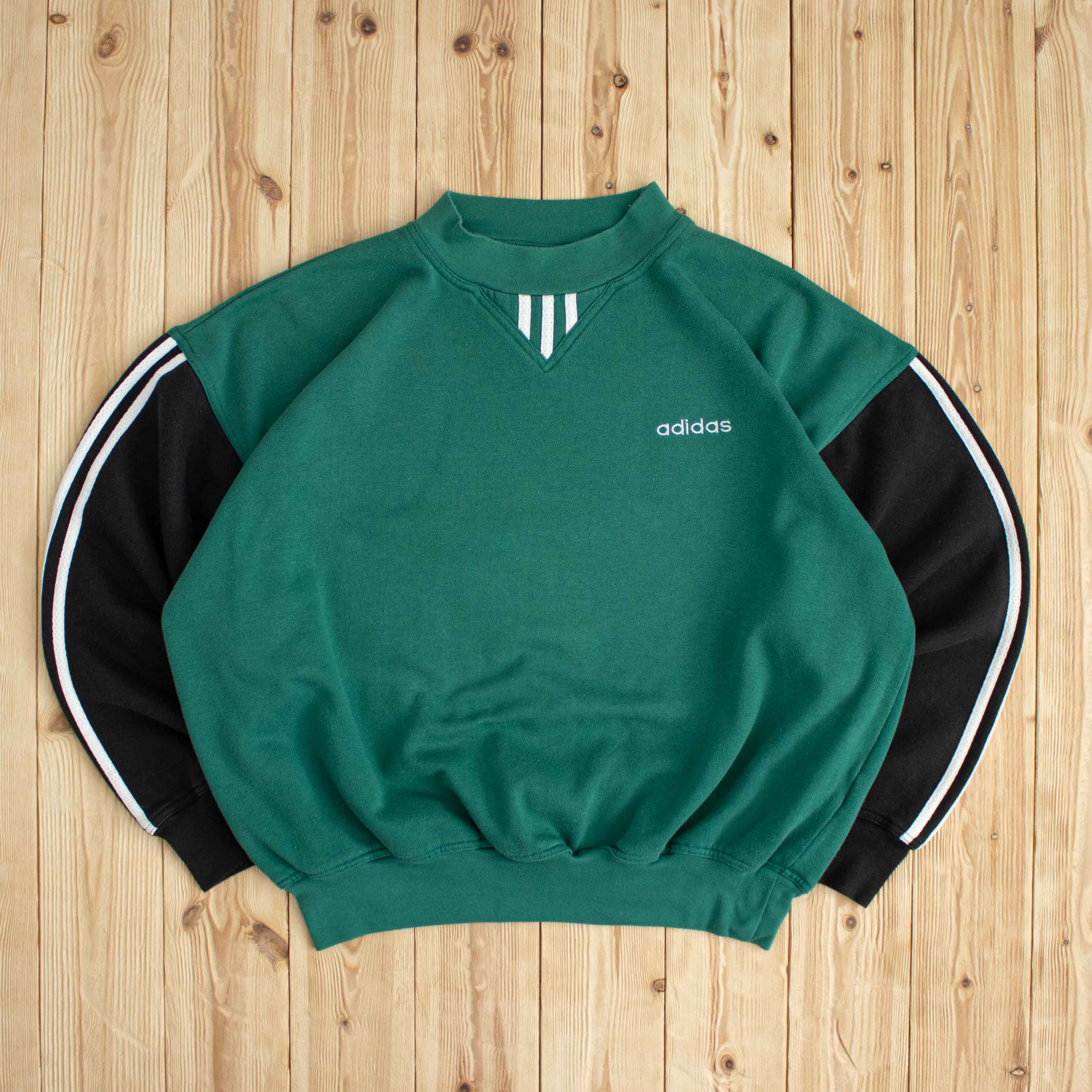 (L/XL) Vintage Adidas Essential Embroidered Sweatshirt