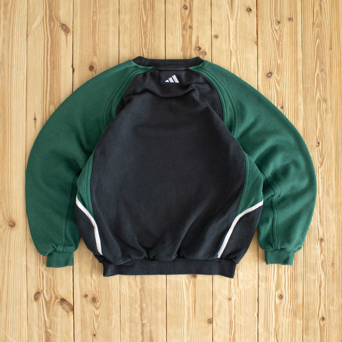 (XS) Adidas Center Logo Vintage Embroidered Sweatshirt Black