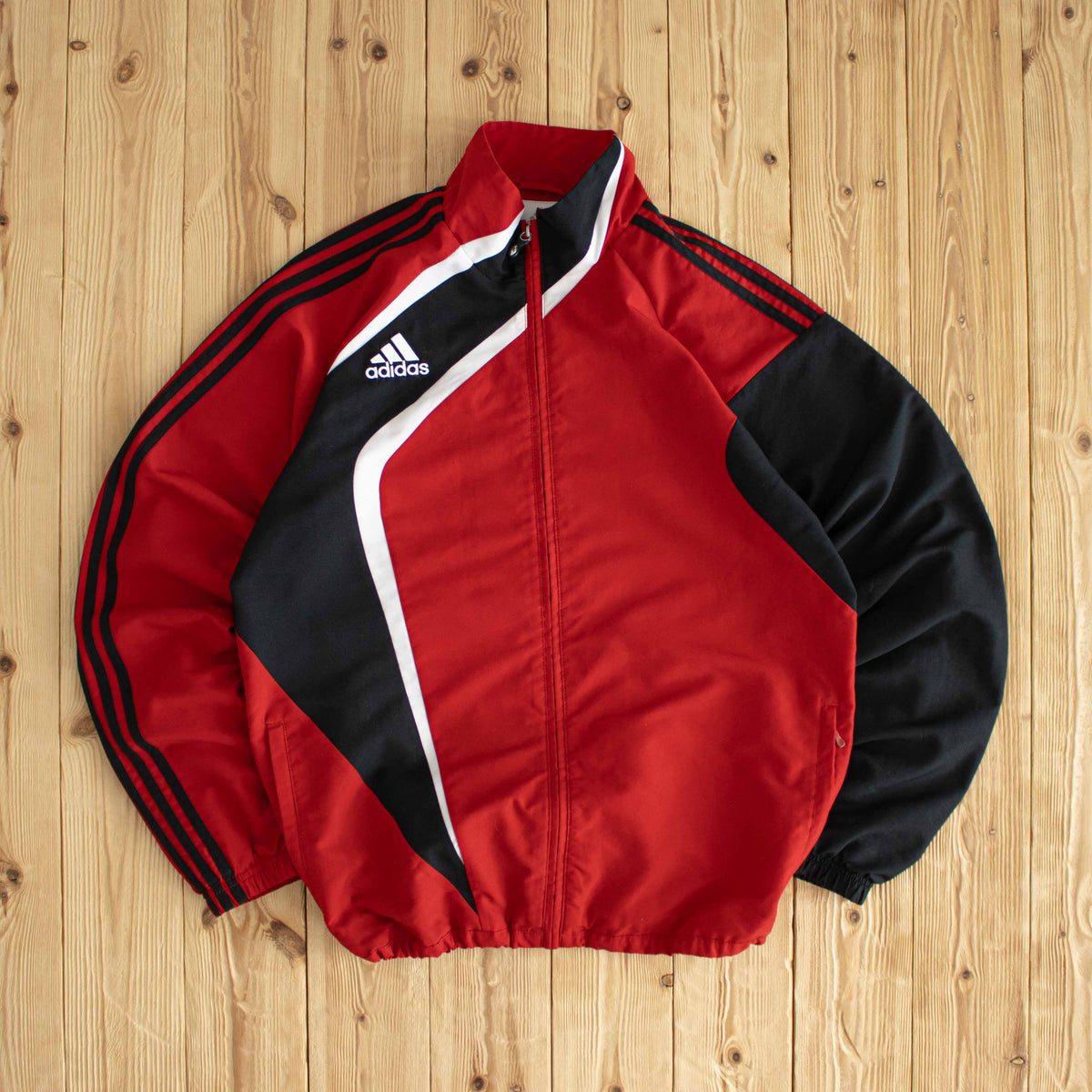 (M/L) Adidas Vintage Embroidered Jacket Red