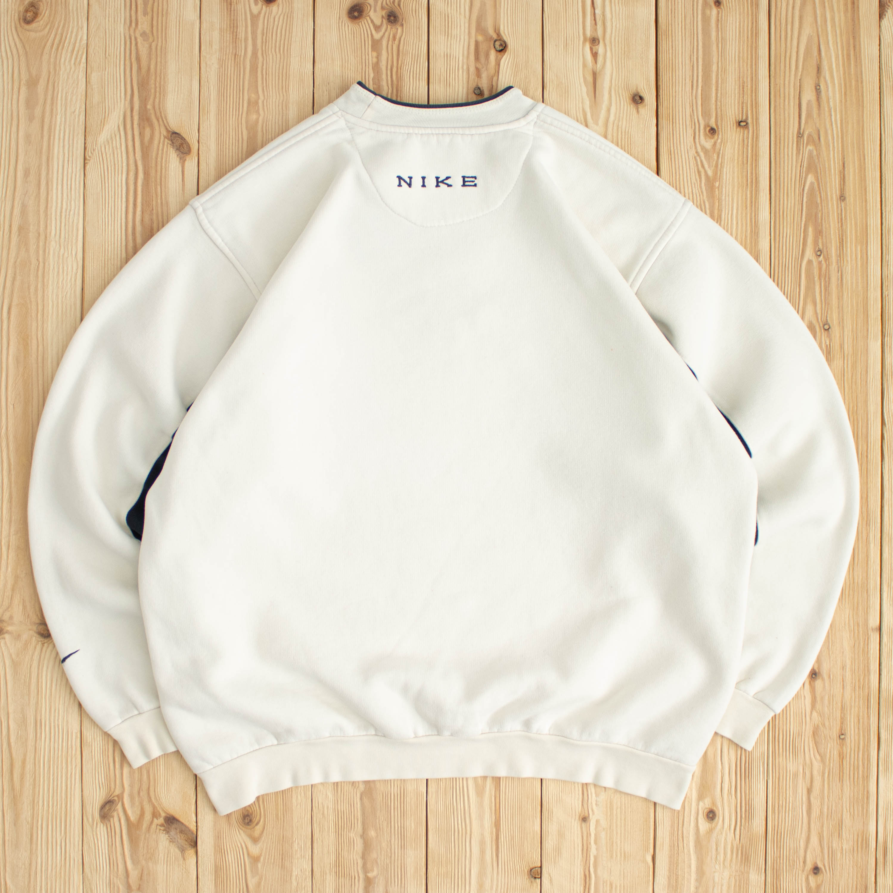 (L) Vintage Nike Basketball Embroidered Sweatshirt