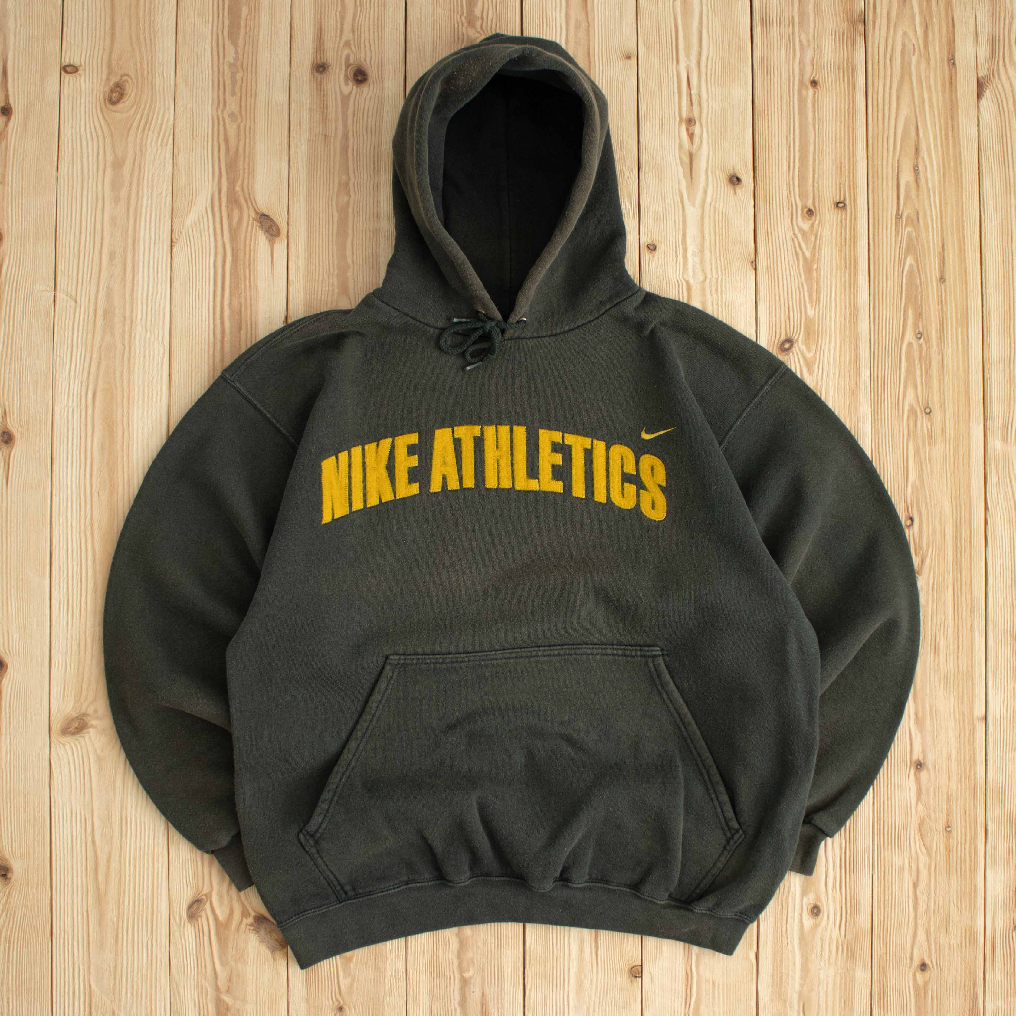 (M) Vintage Nike Athletics Embroidered Hoodie
