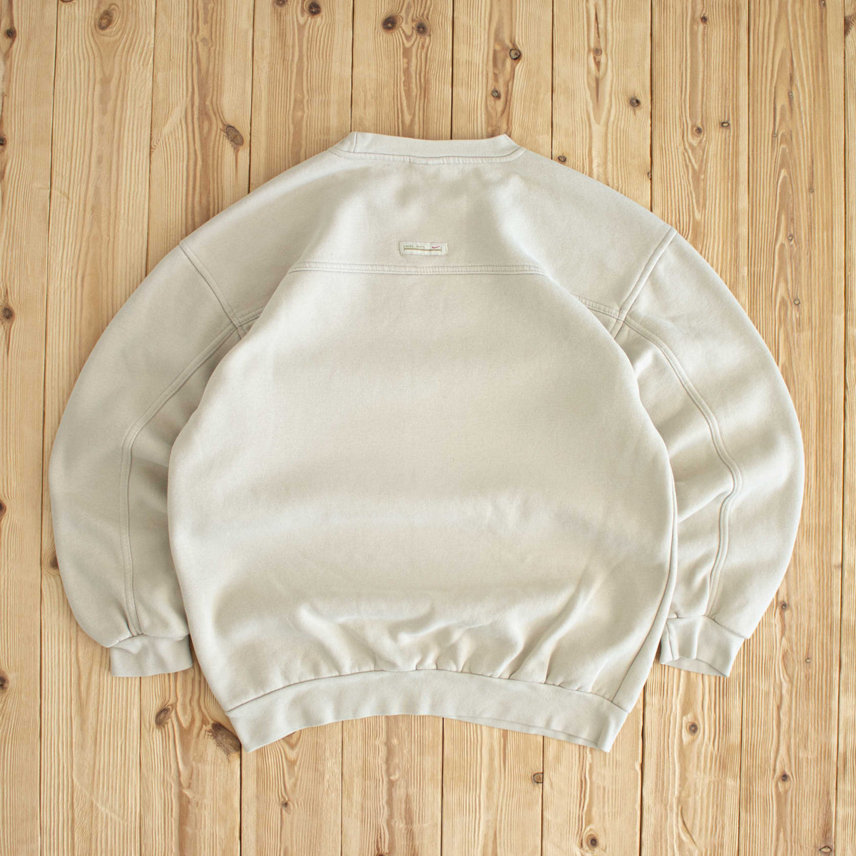 (M) Nike 'We Call It A Swoosh" Y2K Sweatshirt Beige