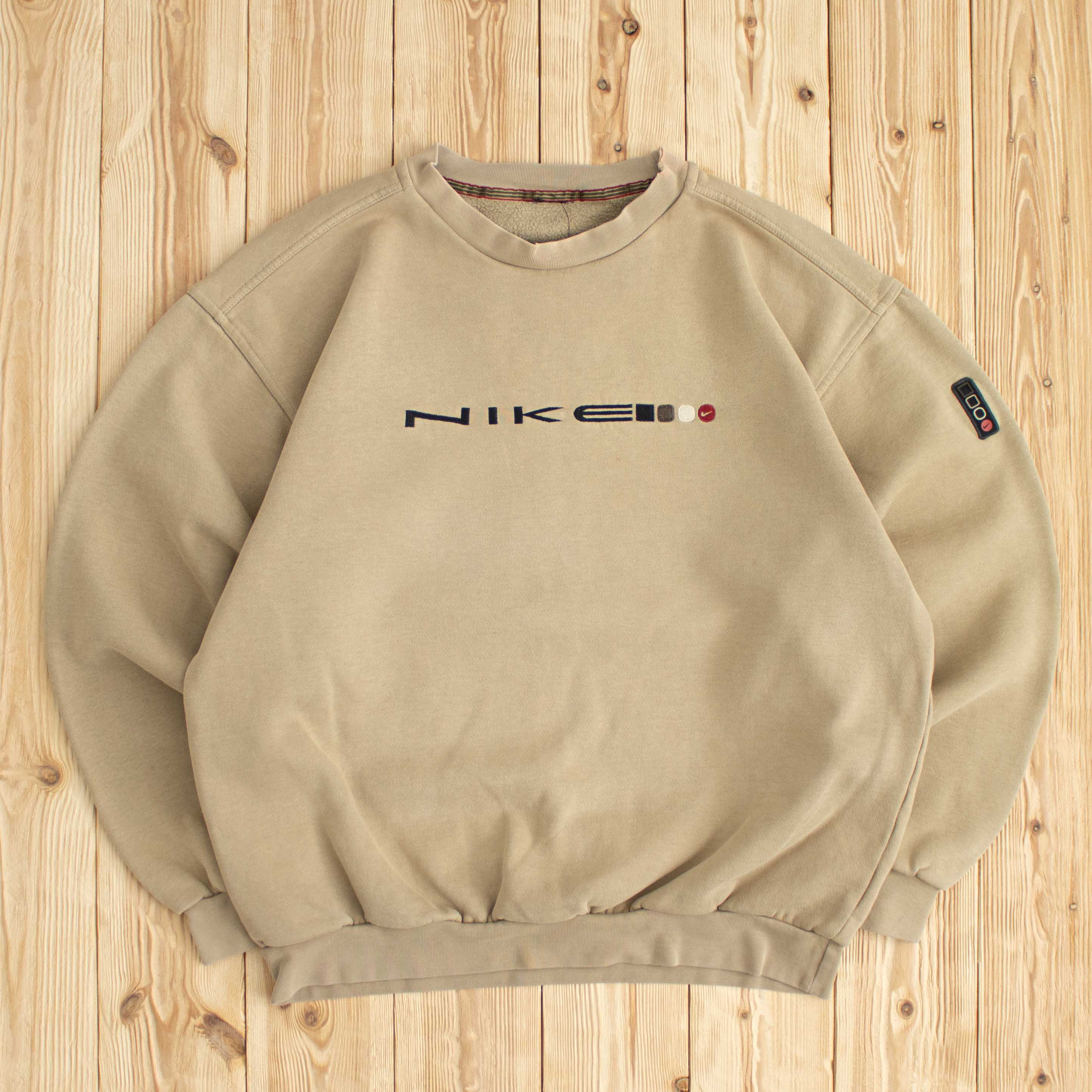 (M) Vintage Nike Spell Out Embroidered Sweatshirt