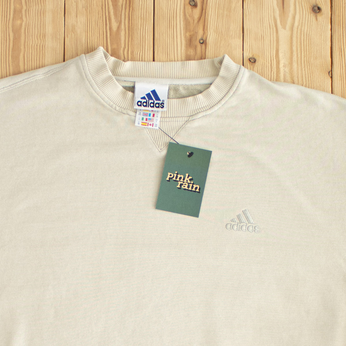 (L) Adidas Vintage Essential Embroidered Sweatshirt Beige