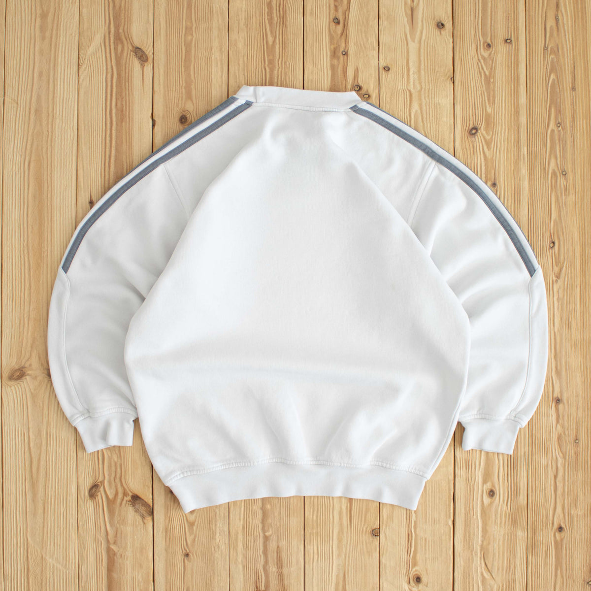 (S) Adidas Vintage Essential Embroidered Sweatshirt White