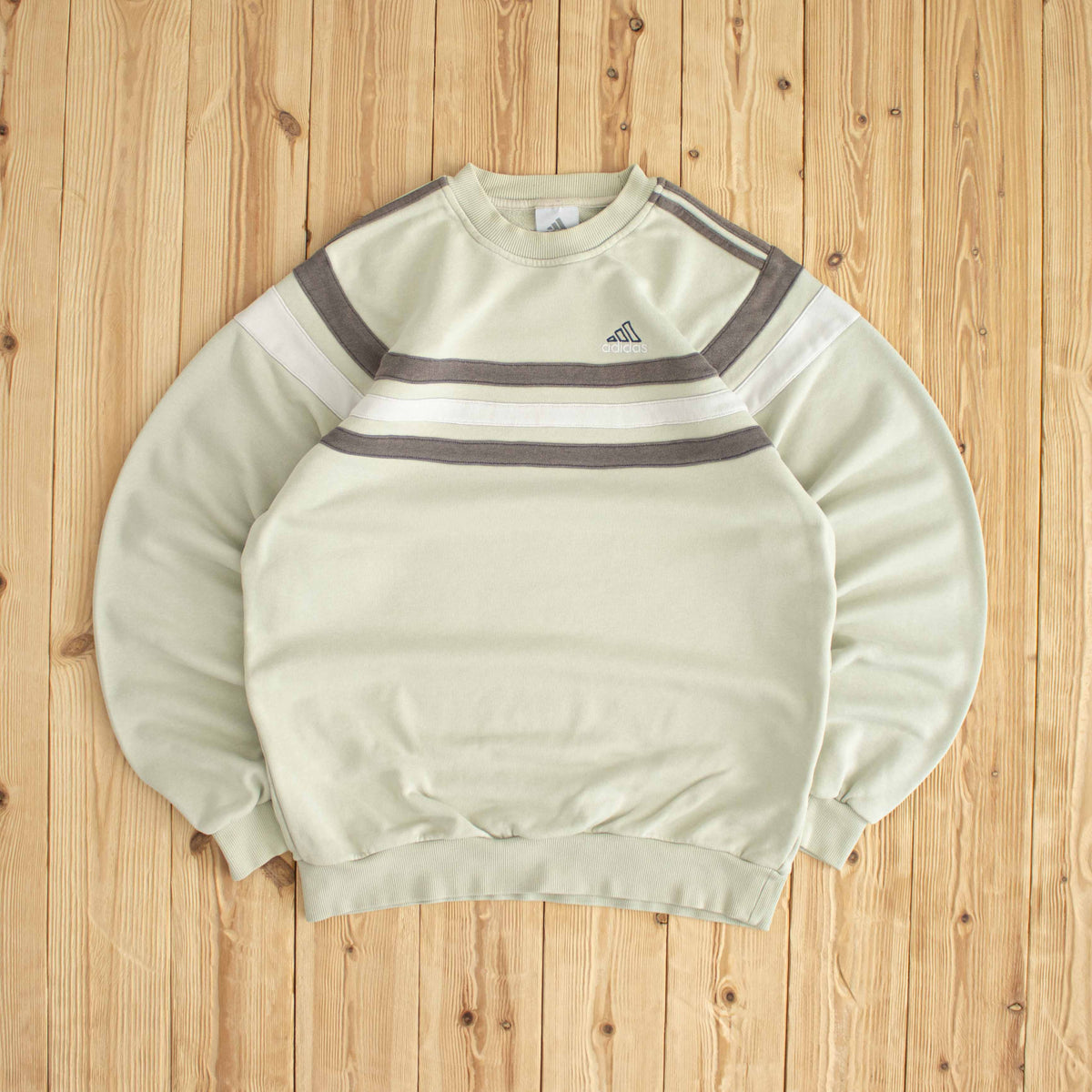 (M) Adidas Vintage Embroidered Essential Sweatshirt Beige