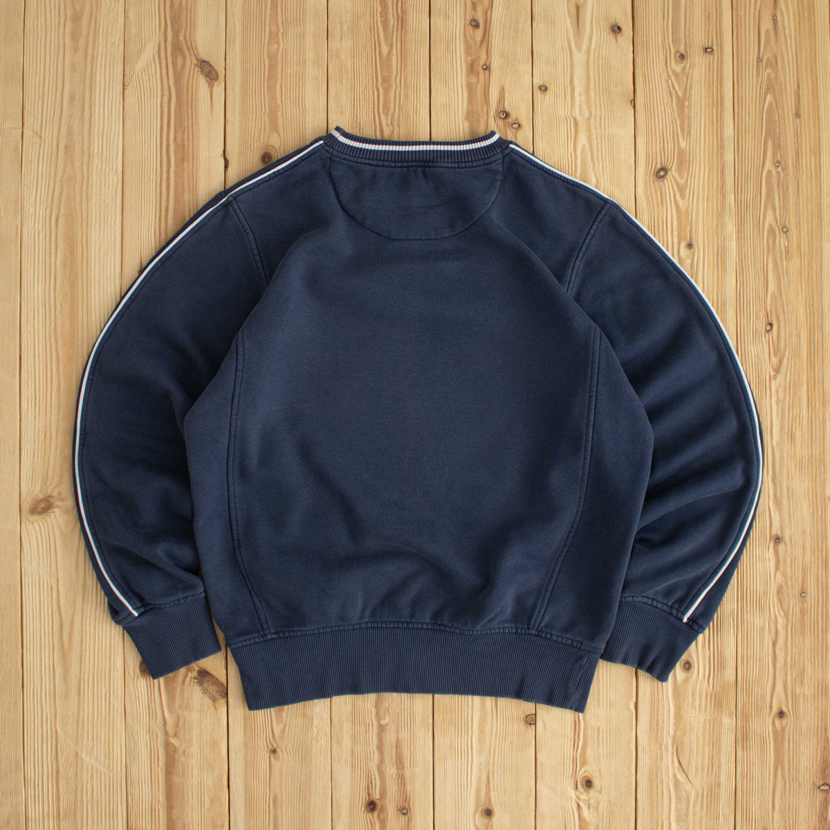 (L) Nike Swoosh Vintage Embroidered Sweatshirt Blue