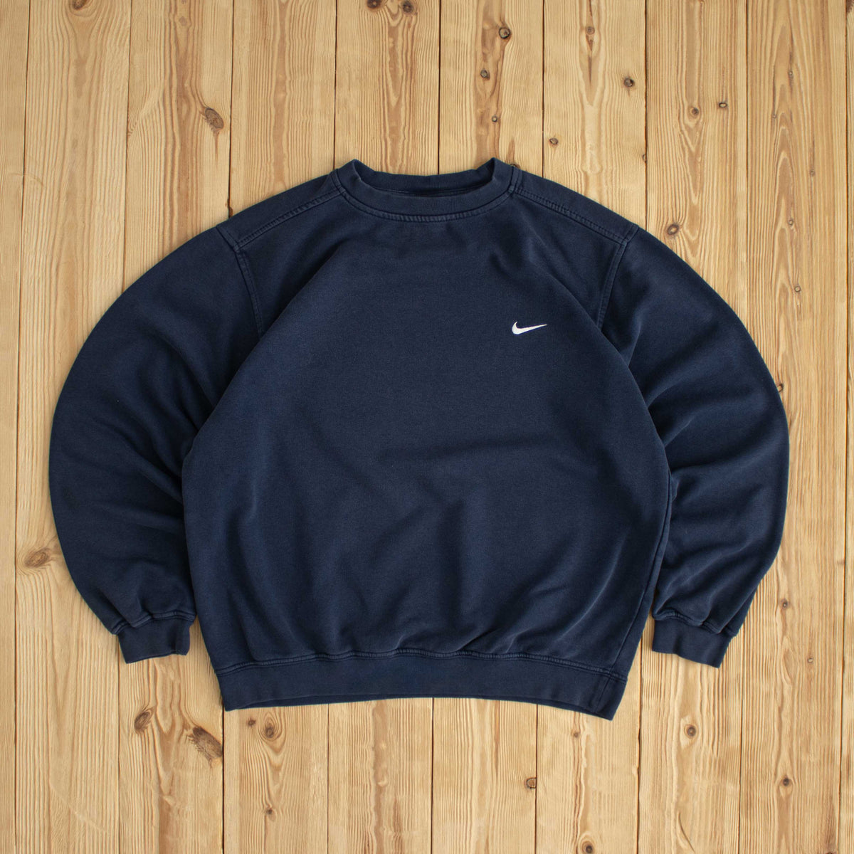 (S) Nike Vintage Essential Embroidered Sweatshirt Blue