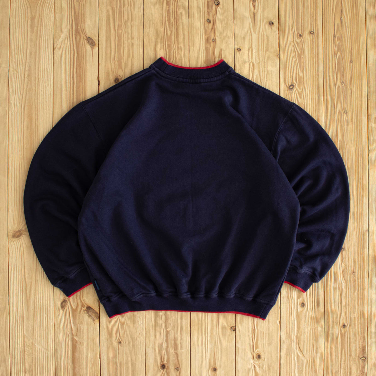 (M) Disney Winnie The Pooh Vintage Embroidered Sweatshirt Blue