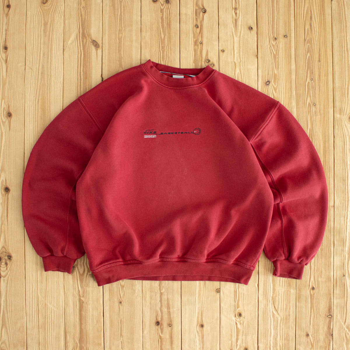(M) Nike Basketball Hoops Y2k Sweatshirt Red