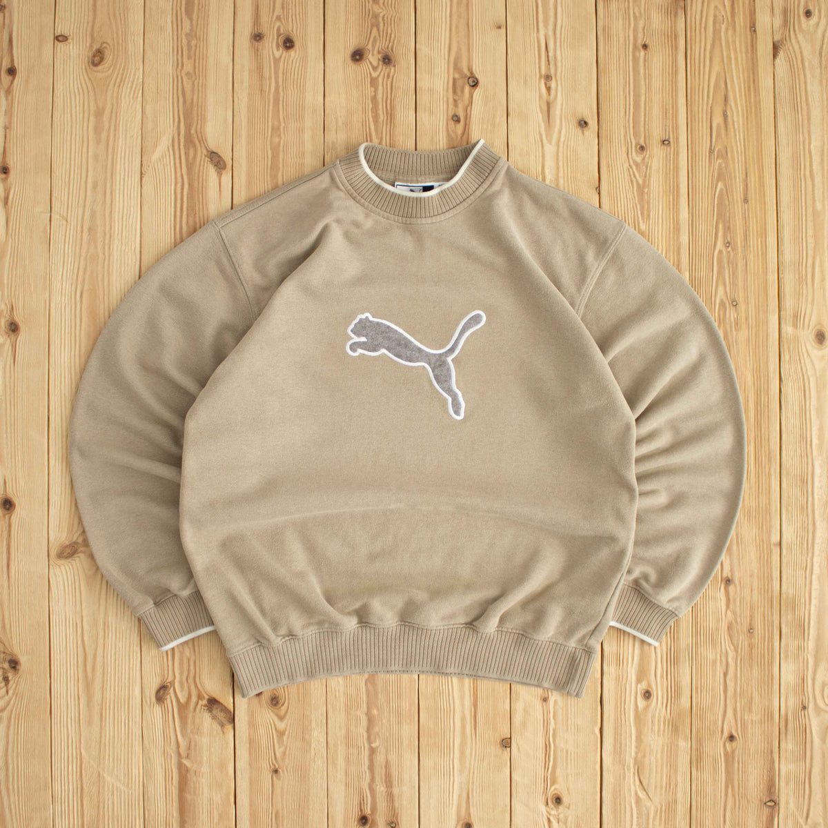 (S/M) Puma Vintage Embroidered Sweatshirt Beige