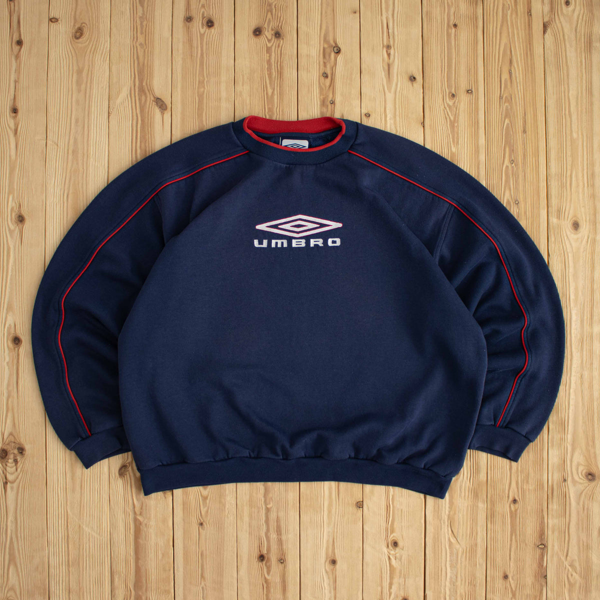 (L/XL) Umbro Spell Out Vintage Embroidered Sweatshirt Blue