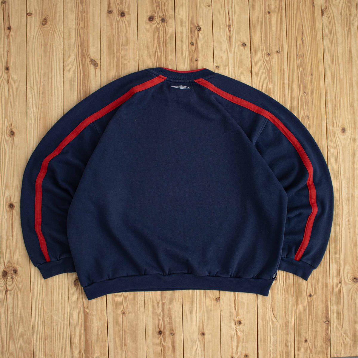 (L/XL) Umbro Spell Out Vintage Embroidered Sweatshirt Blue